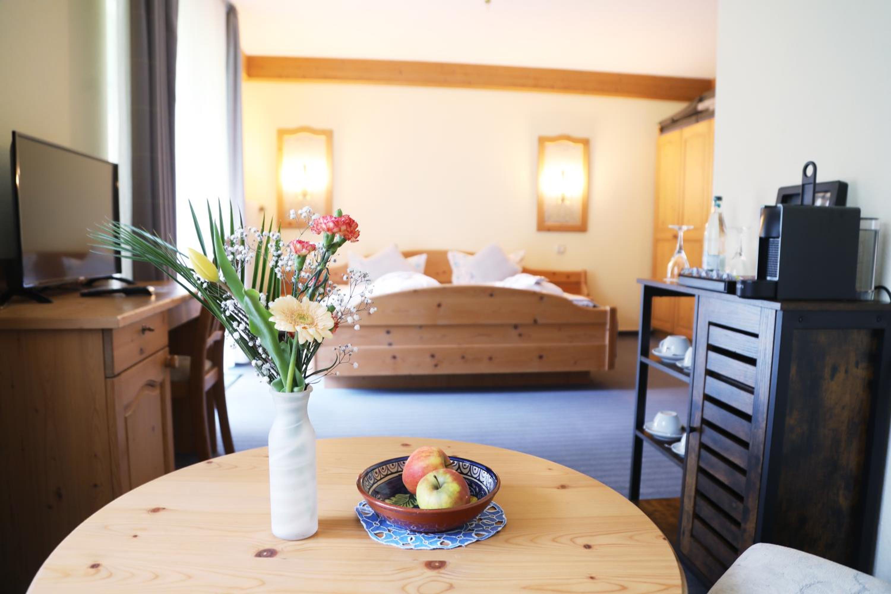 Deluxe Double Room with Balcony - Photo 27