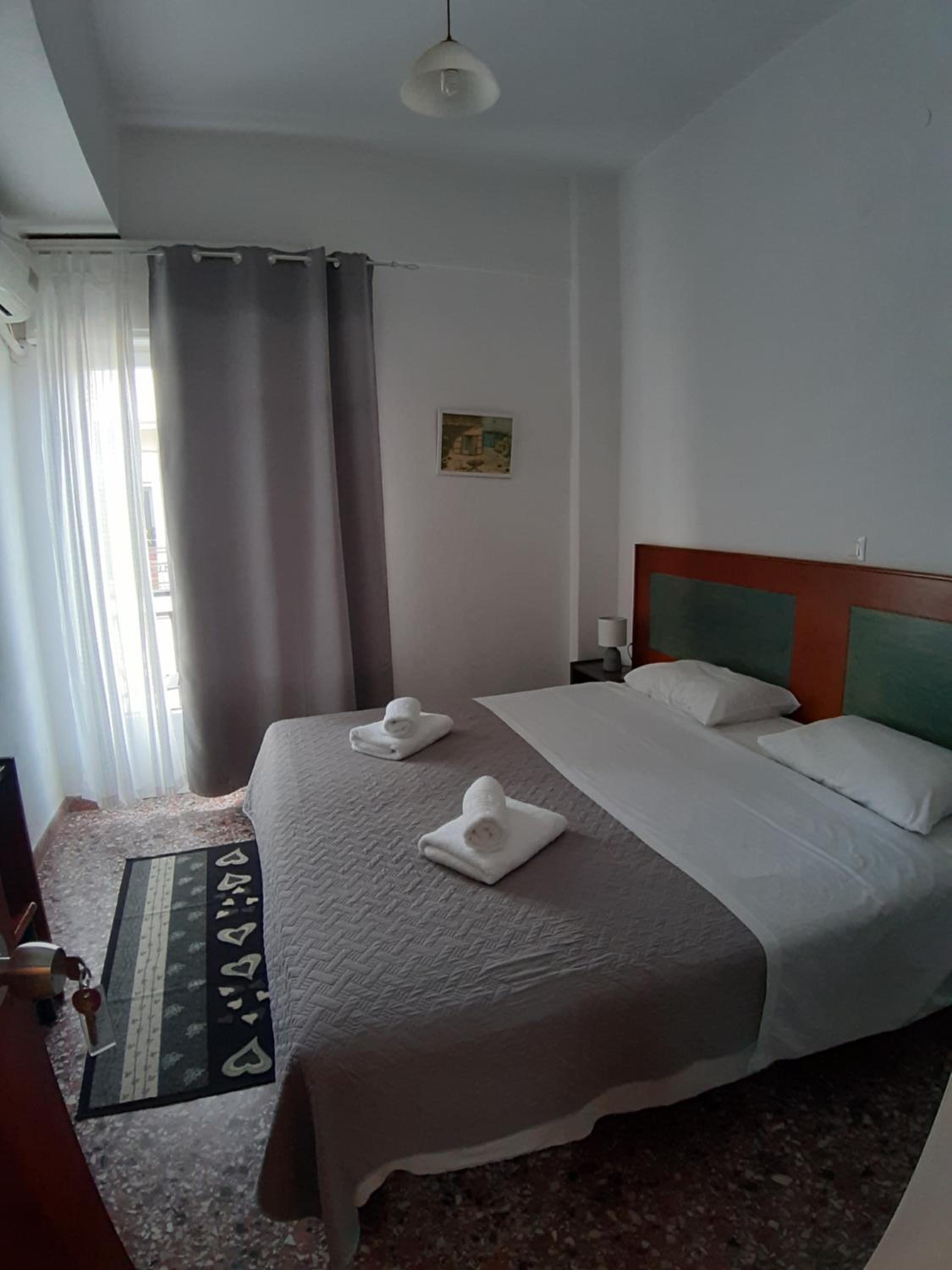 Double Room with Balcony - Photo 7