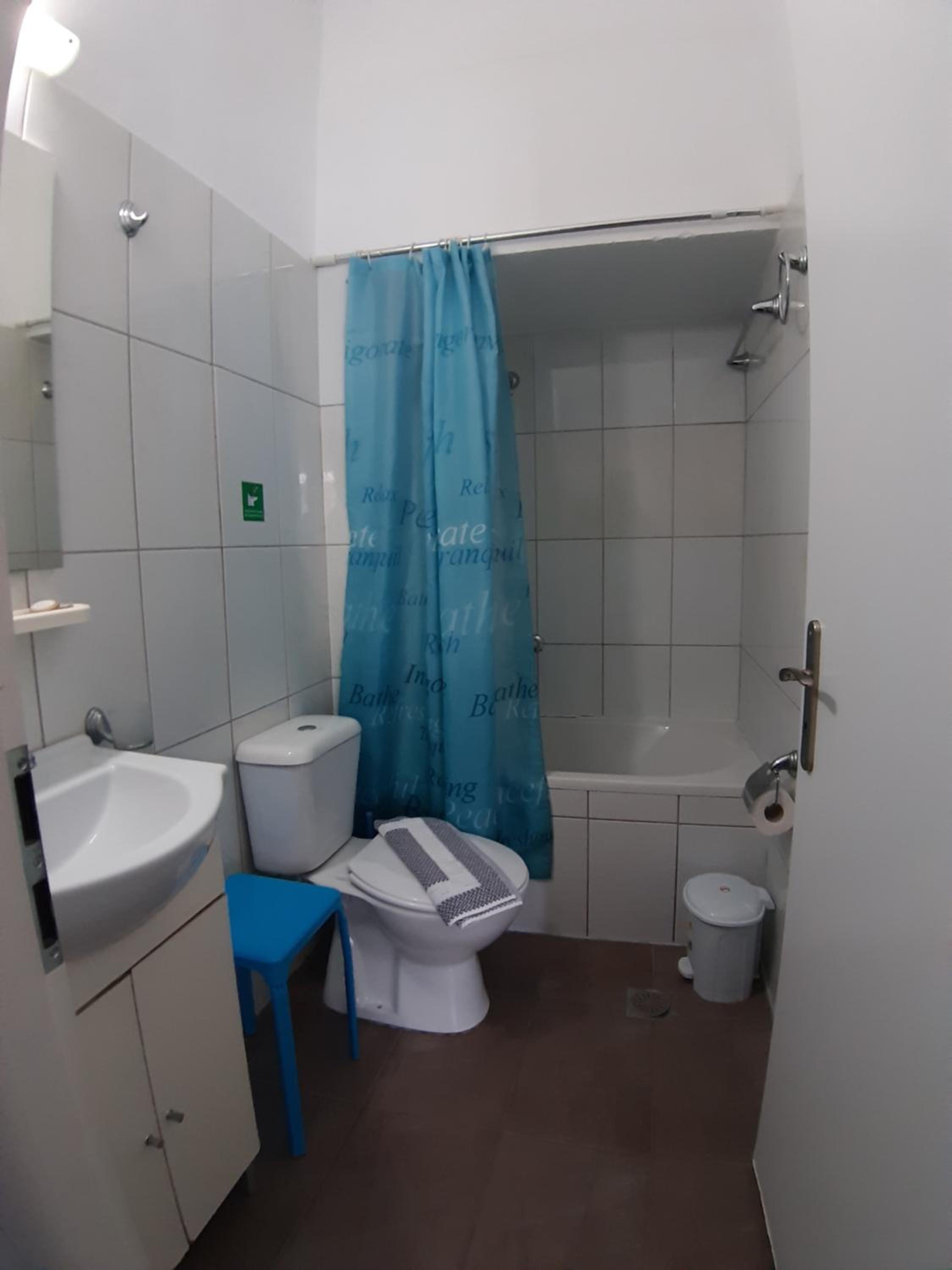 Double Room with Balcony - Photo 6