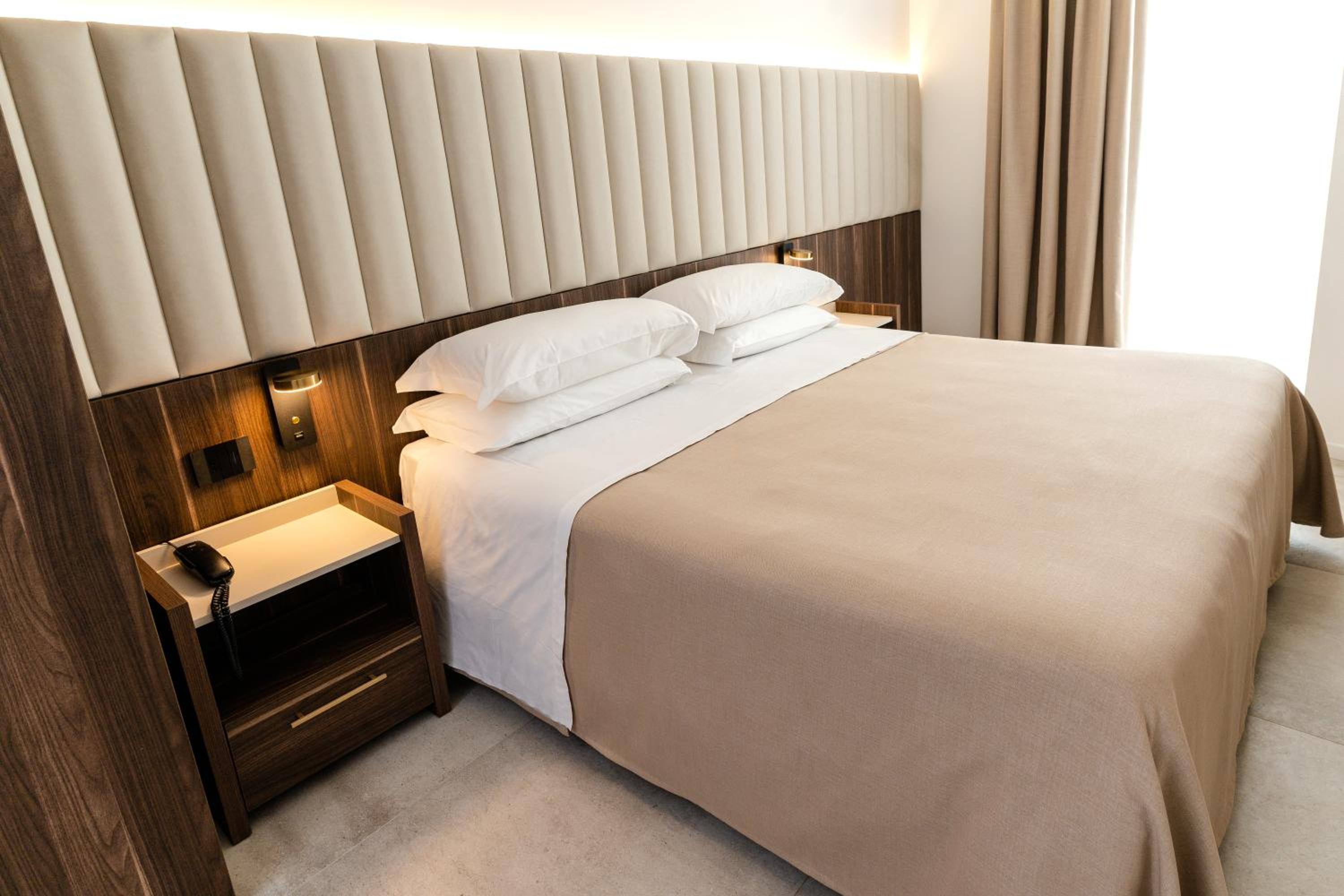 Deluxe Double Room with Sea View