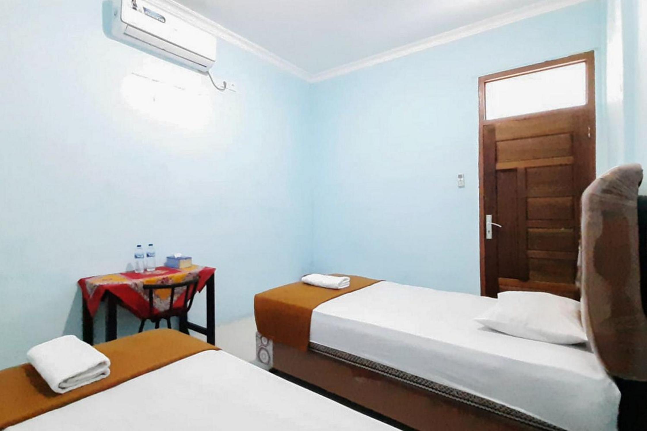 Twin Room - Photo 5