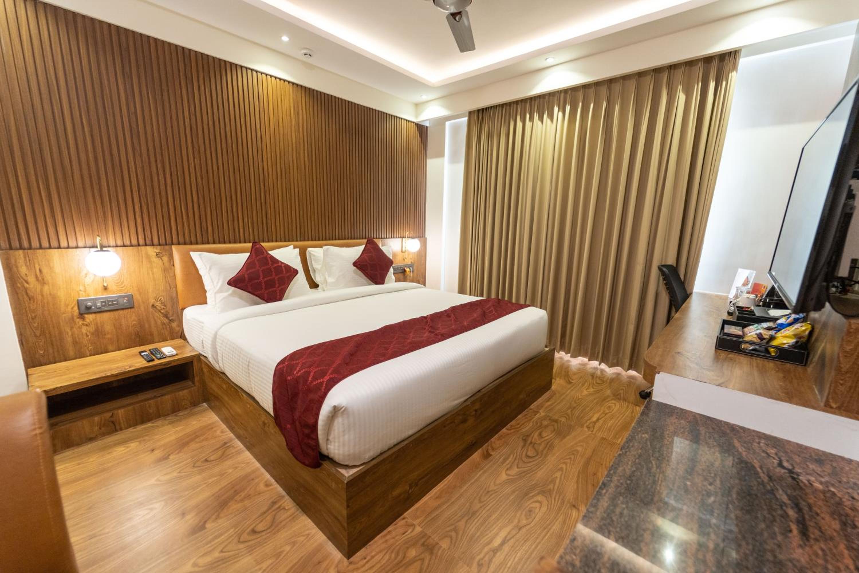 Superior Double or Twin Room - Photo 3