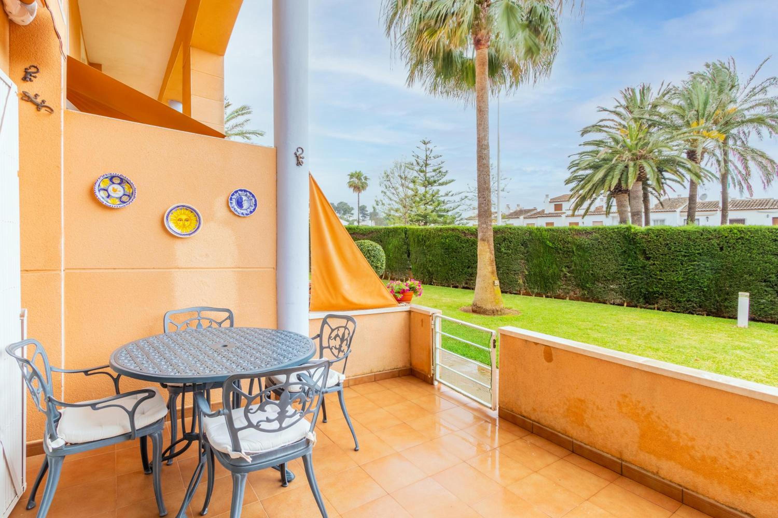 Three-Bedroom Apartment with Mountain View photo 3