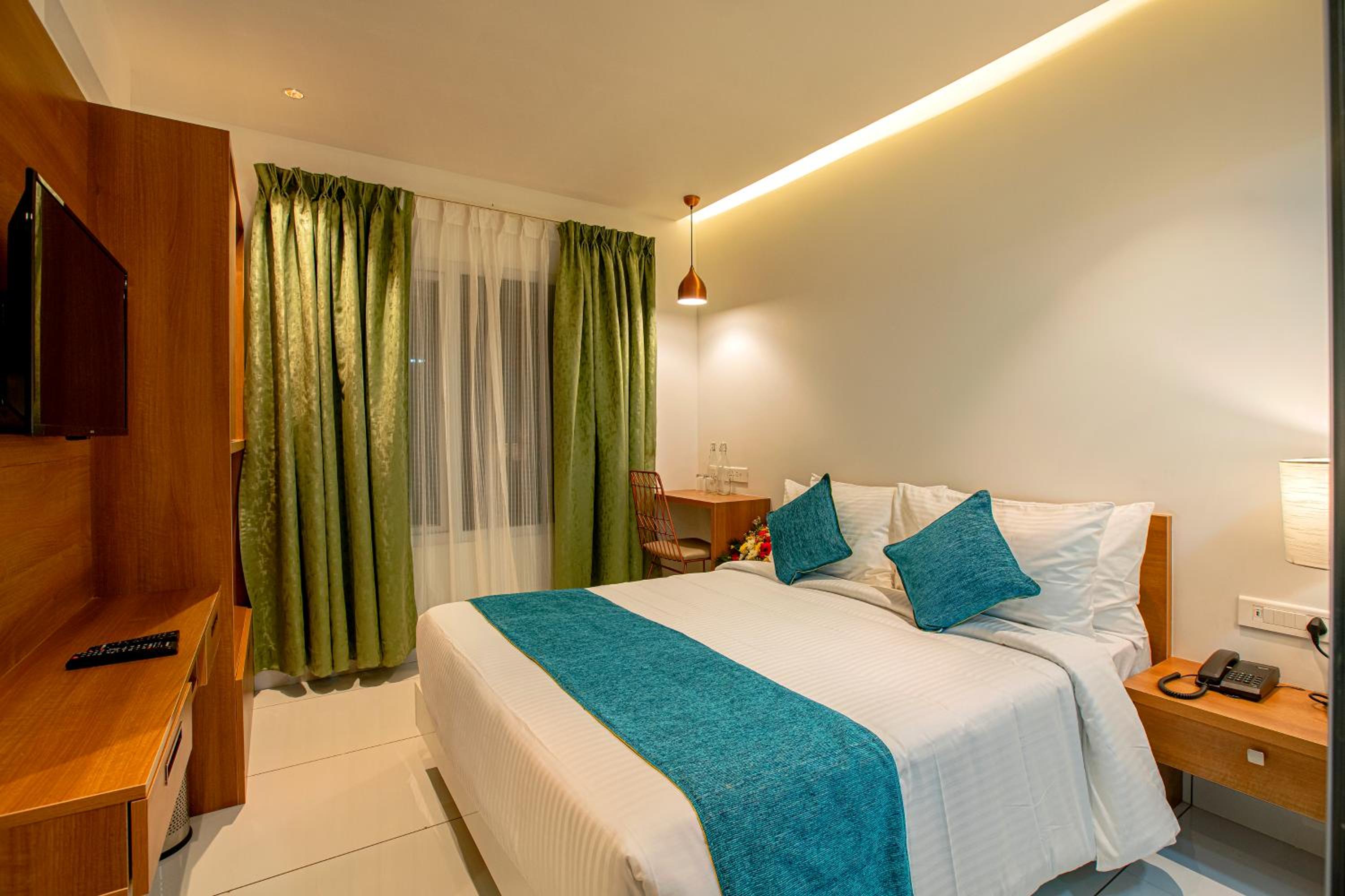 Deluxe Double Room - Photo 1