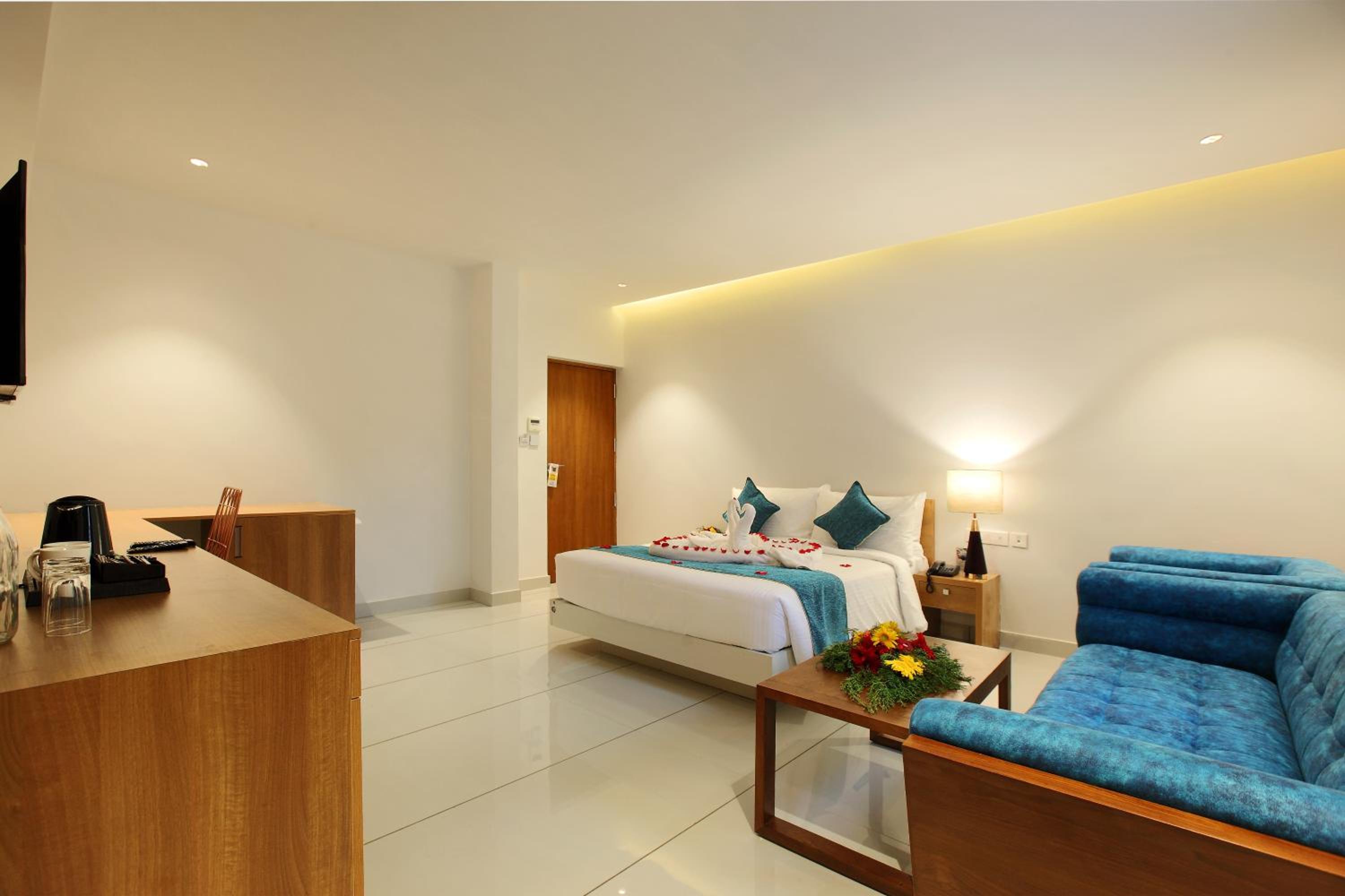 Superior Suite - Photo 3