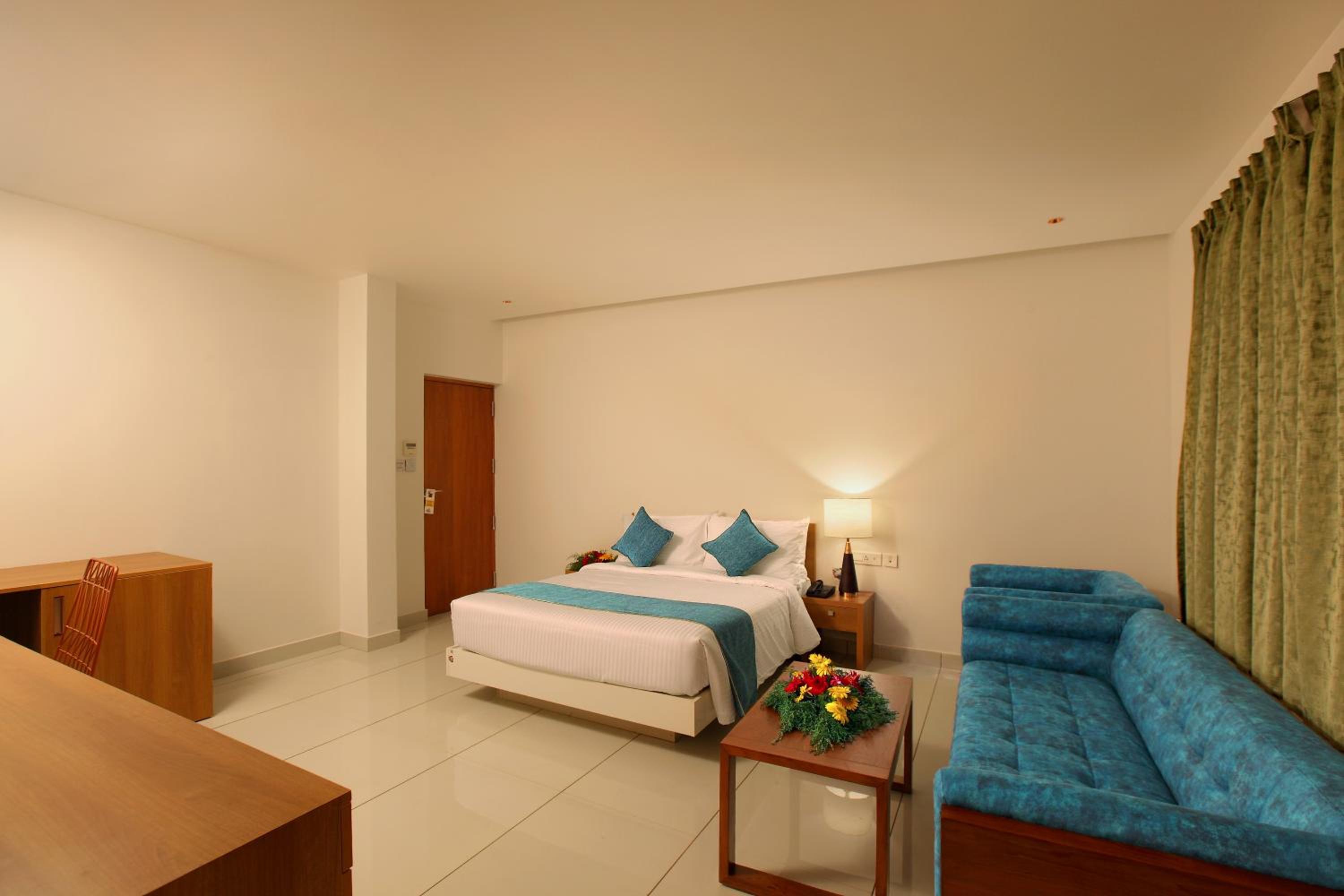 Superior Suite - Photo 6