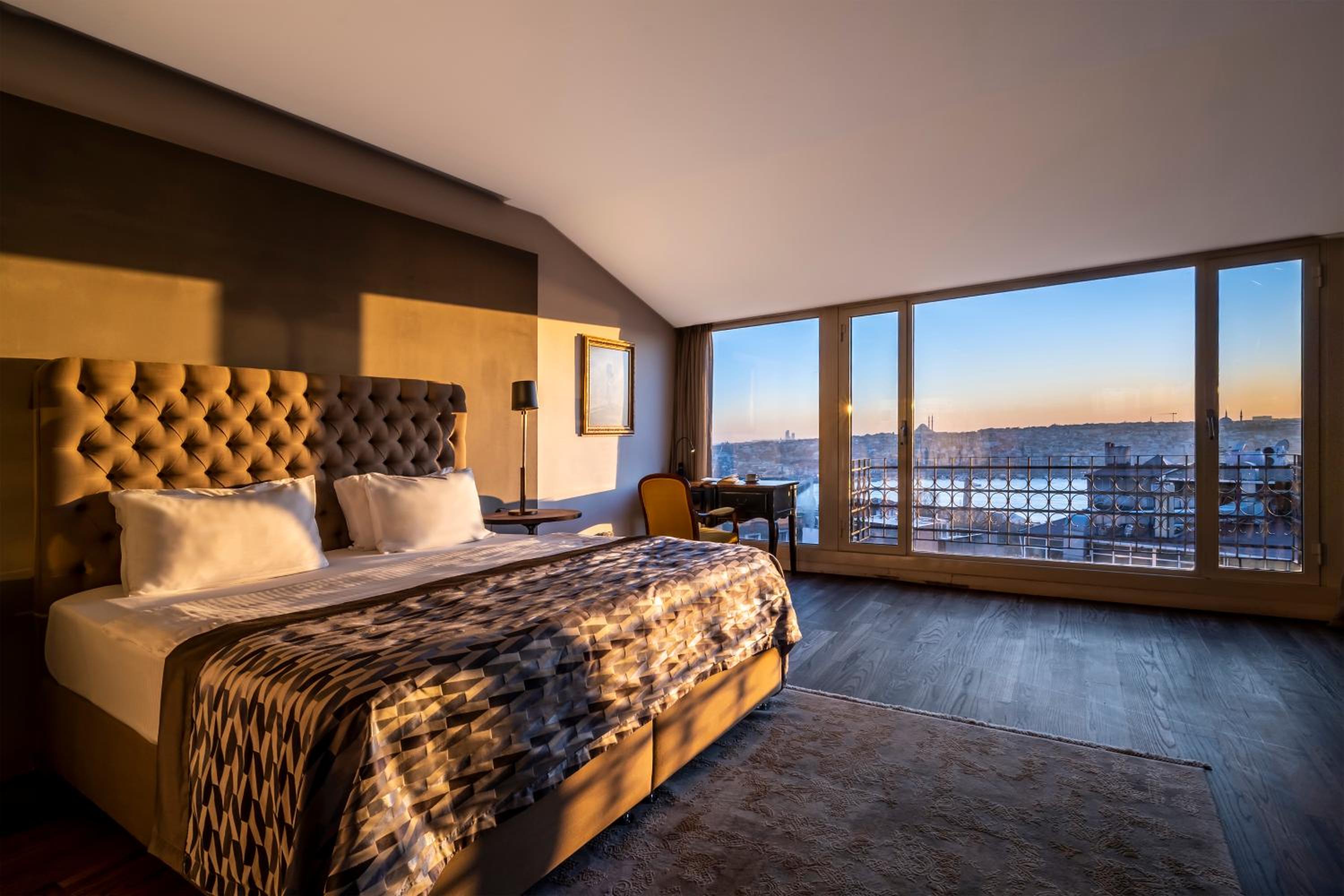 Penthouse photo 1