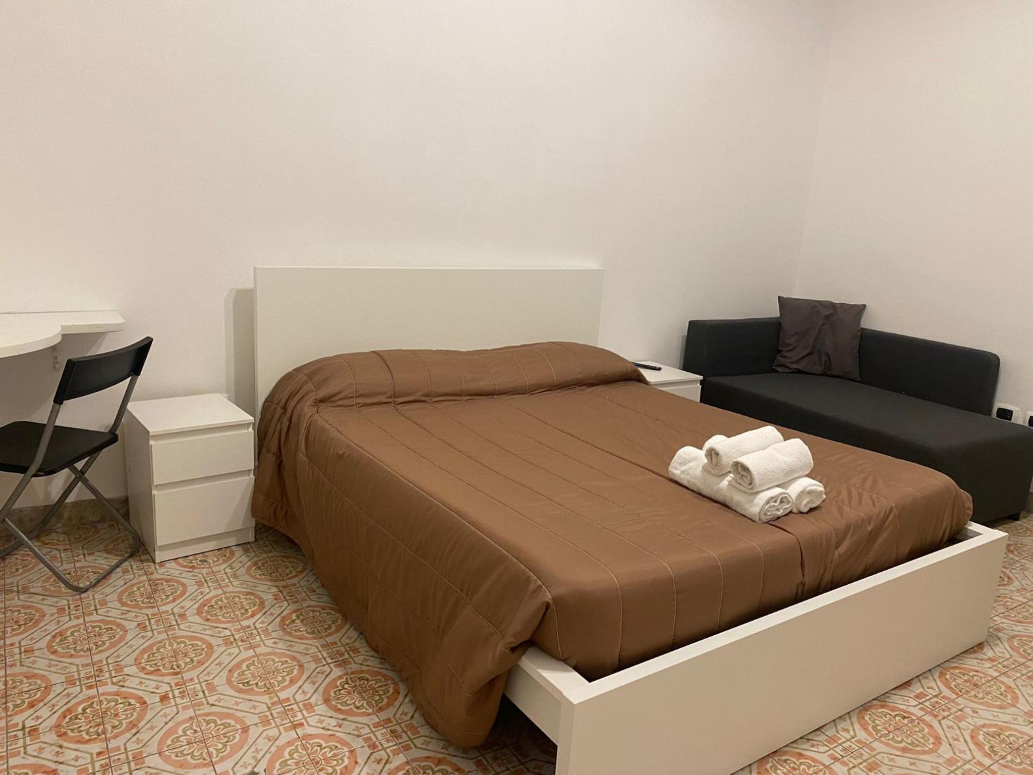 Family Studio With Shared Bathroom 