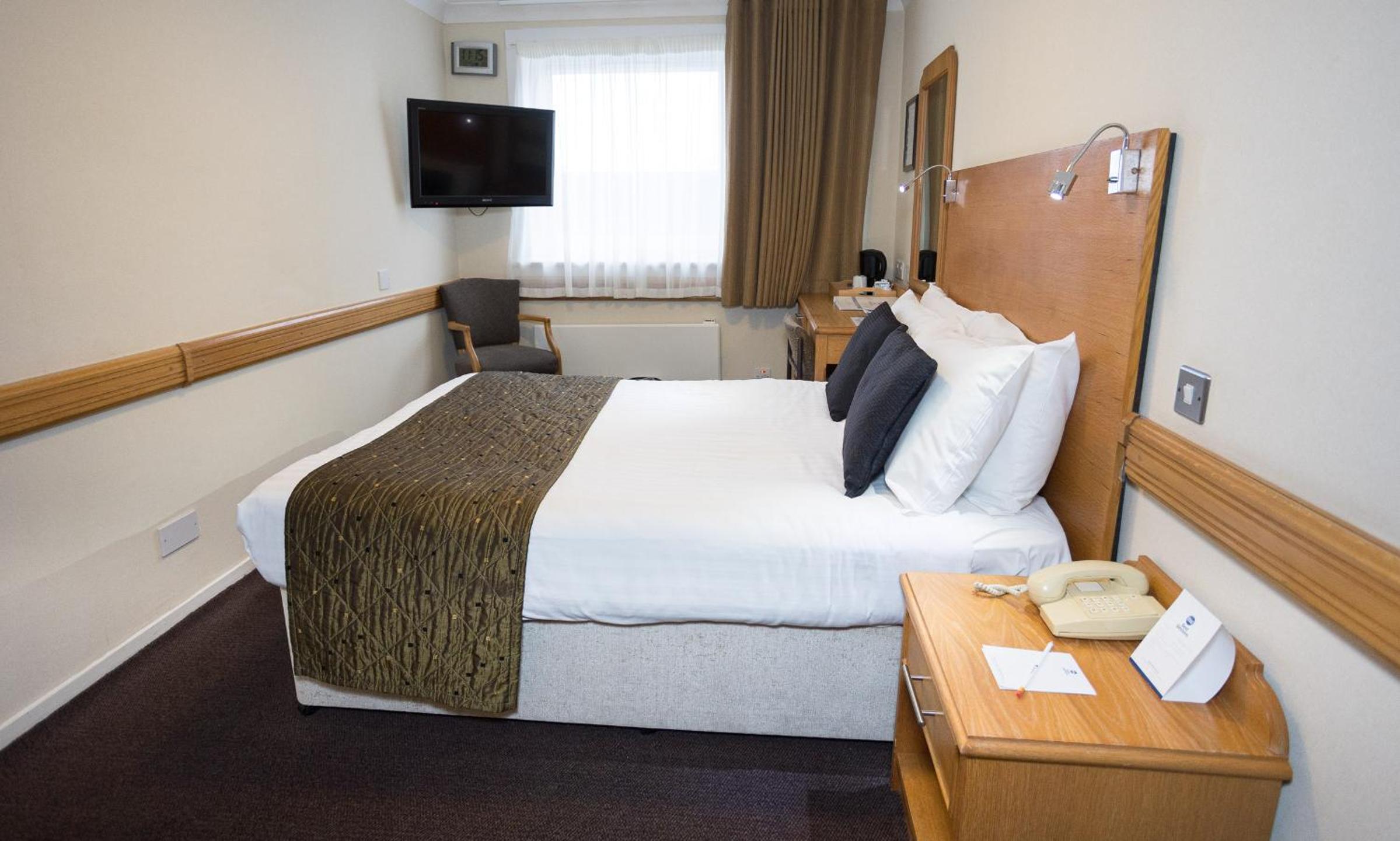 Double Room - Non-Smoking  - Photo 2