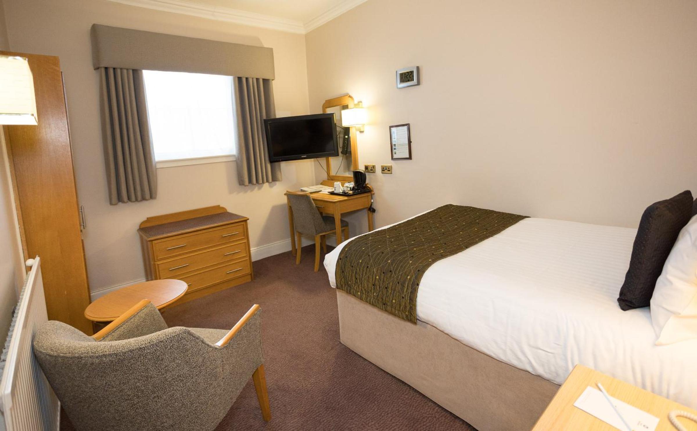 Double Room - Non-Smoking  - Photo 4