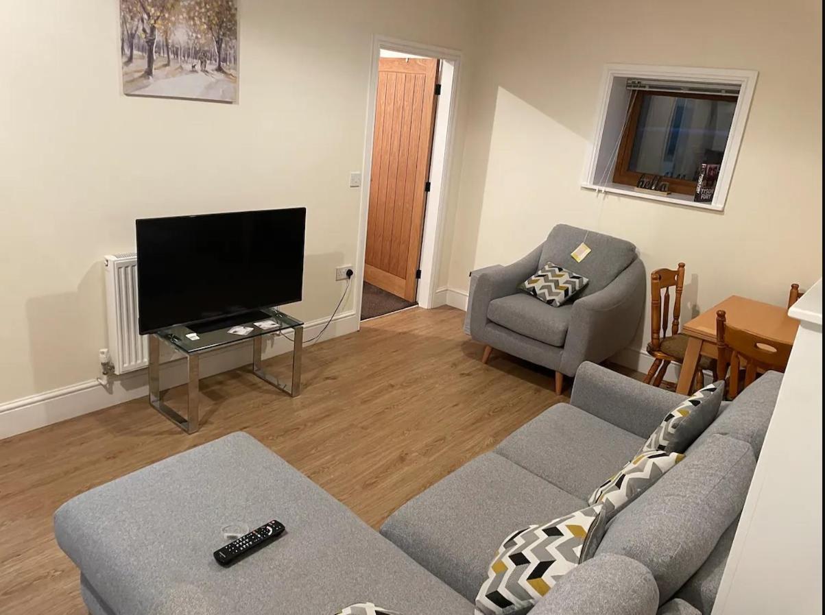 One-Bedroom House photo 1