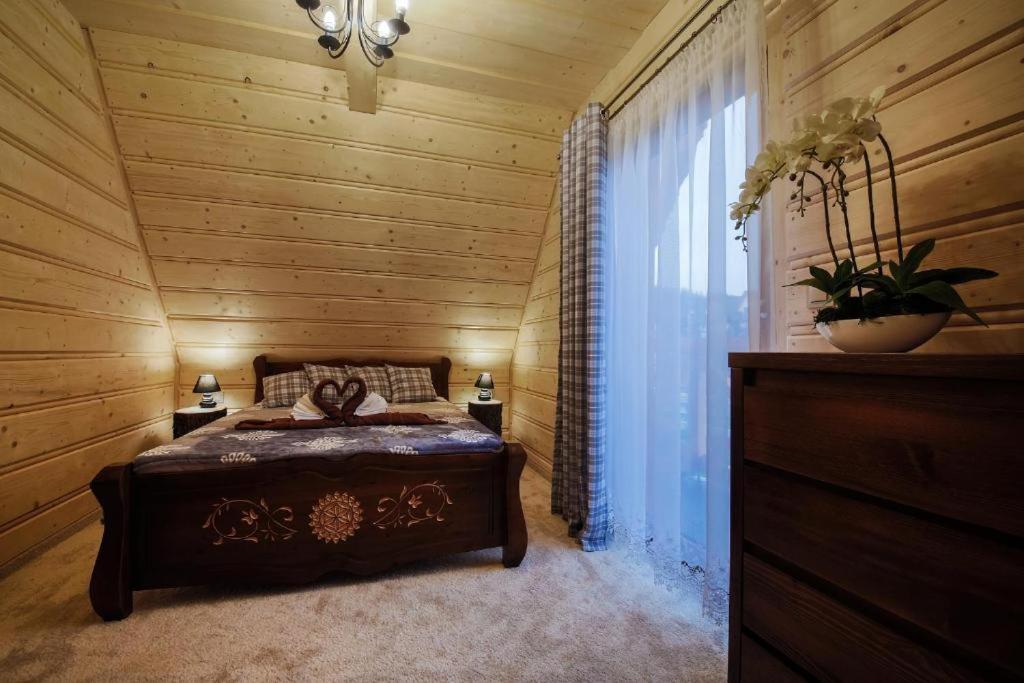 Three-Bedroom House photo 2