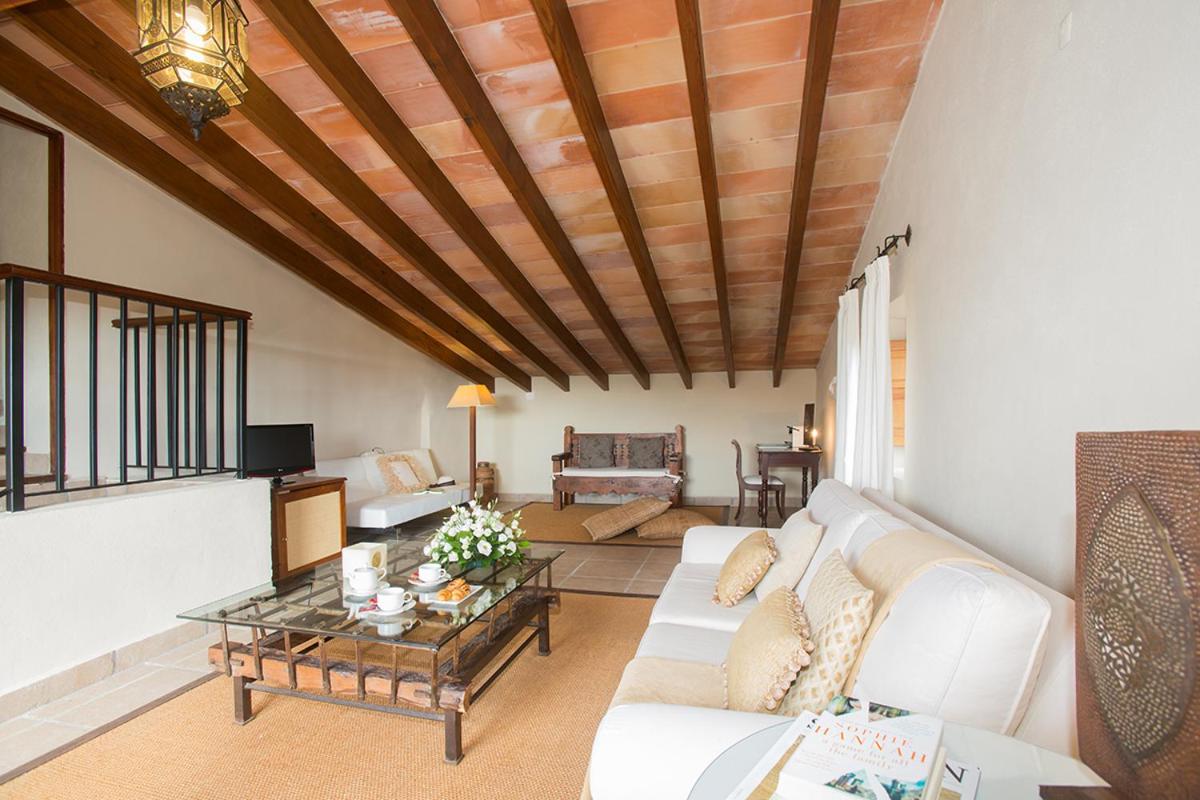 Suite with Terrace - Photo 9