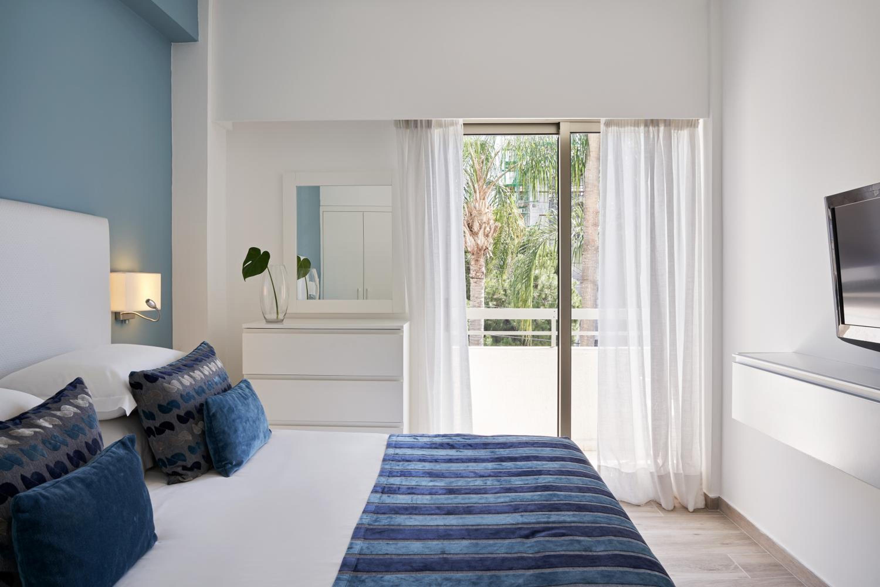 Family Suite Inland View
Семейный люкс с видом на сушу