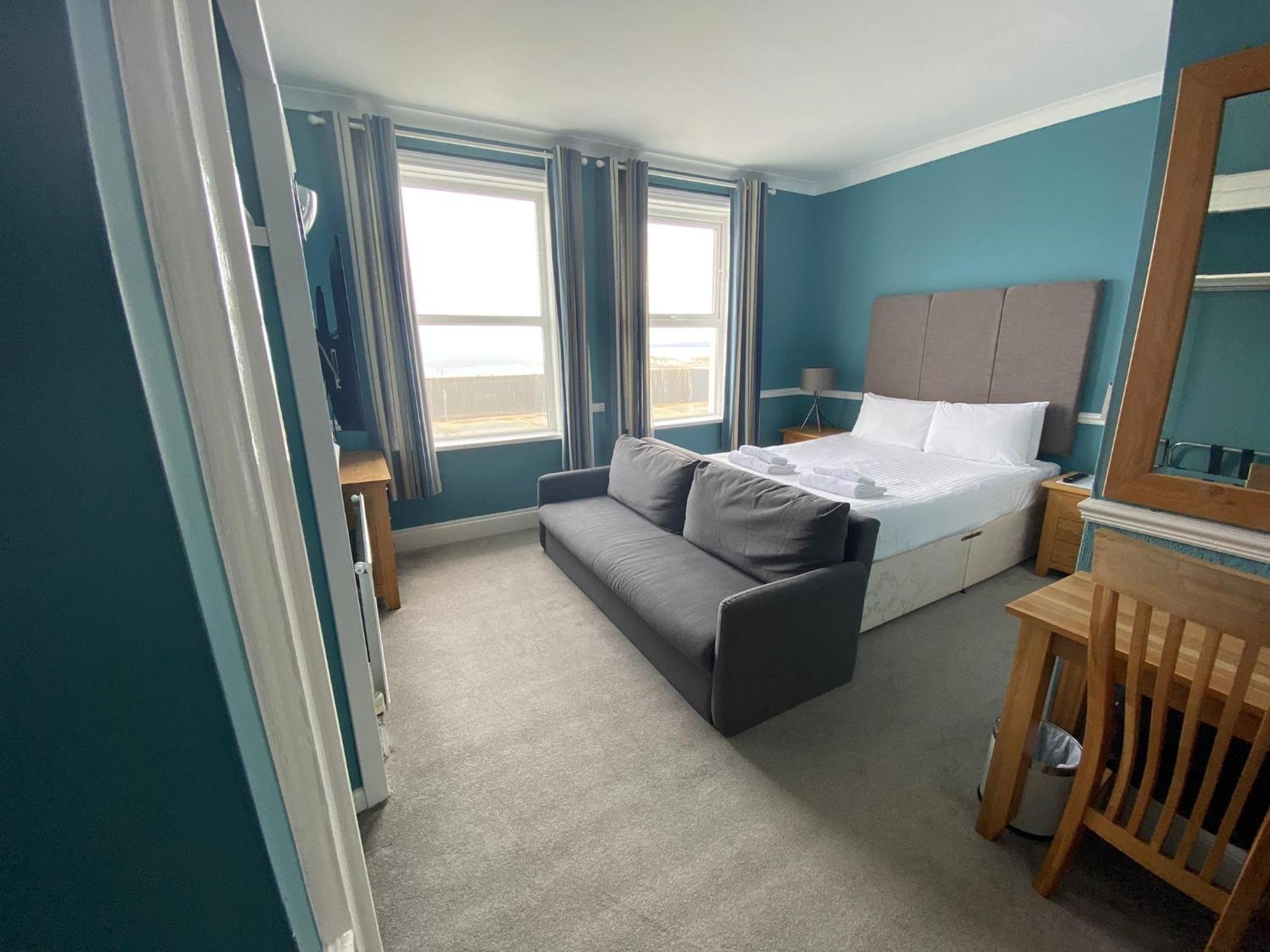 Deluxe Double Room with Sea View - Photo 5
