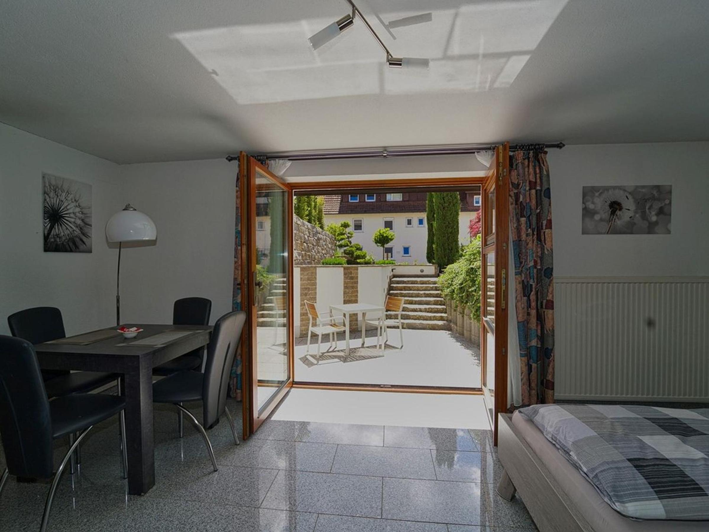 One-Bedroom Apartment with Garden View photo 2