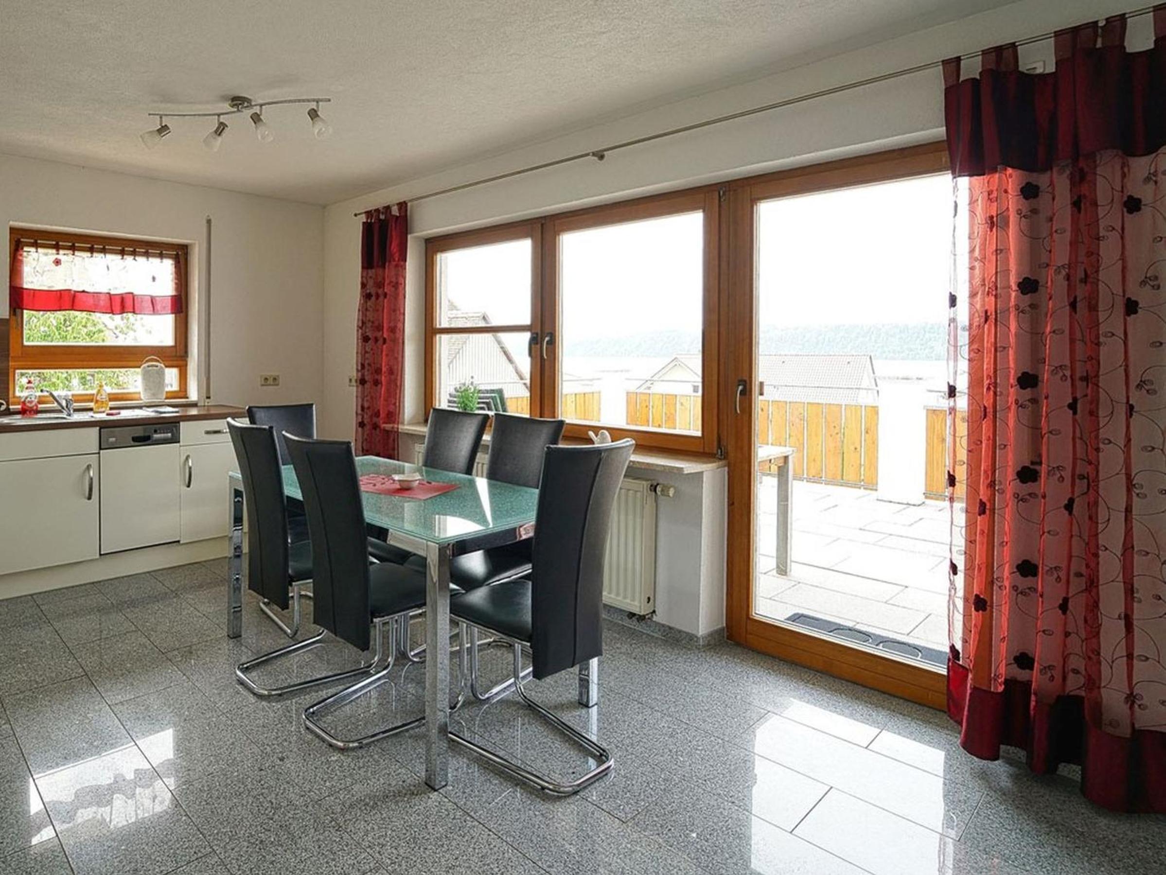 Two-Bedroom Deluxe Apartment with Garden View photo 2