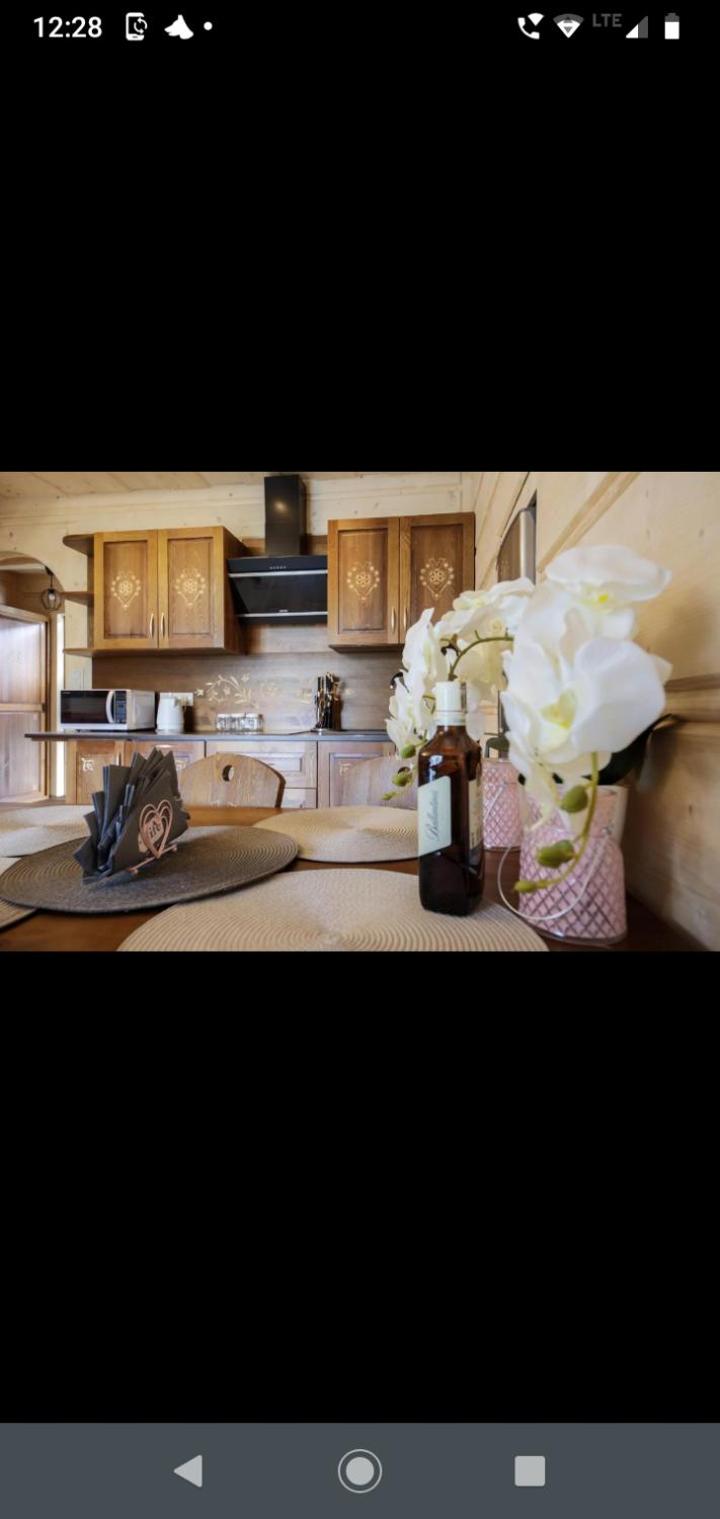 Three-Bedroom House photo 3