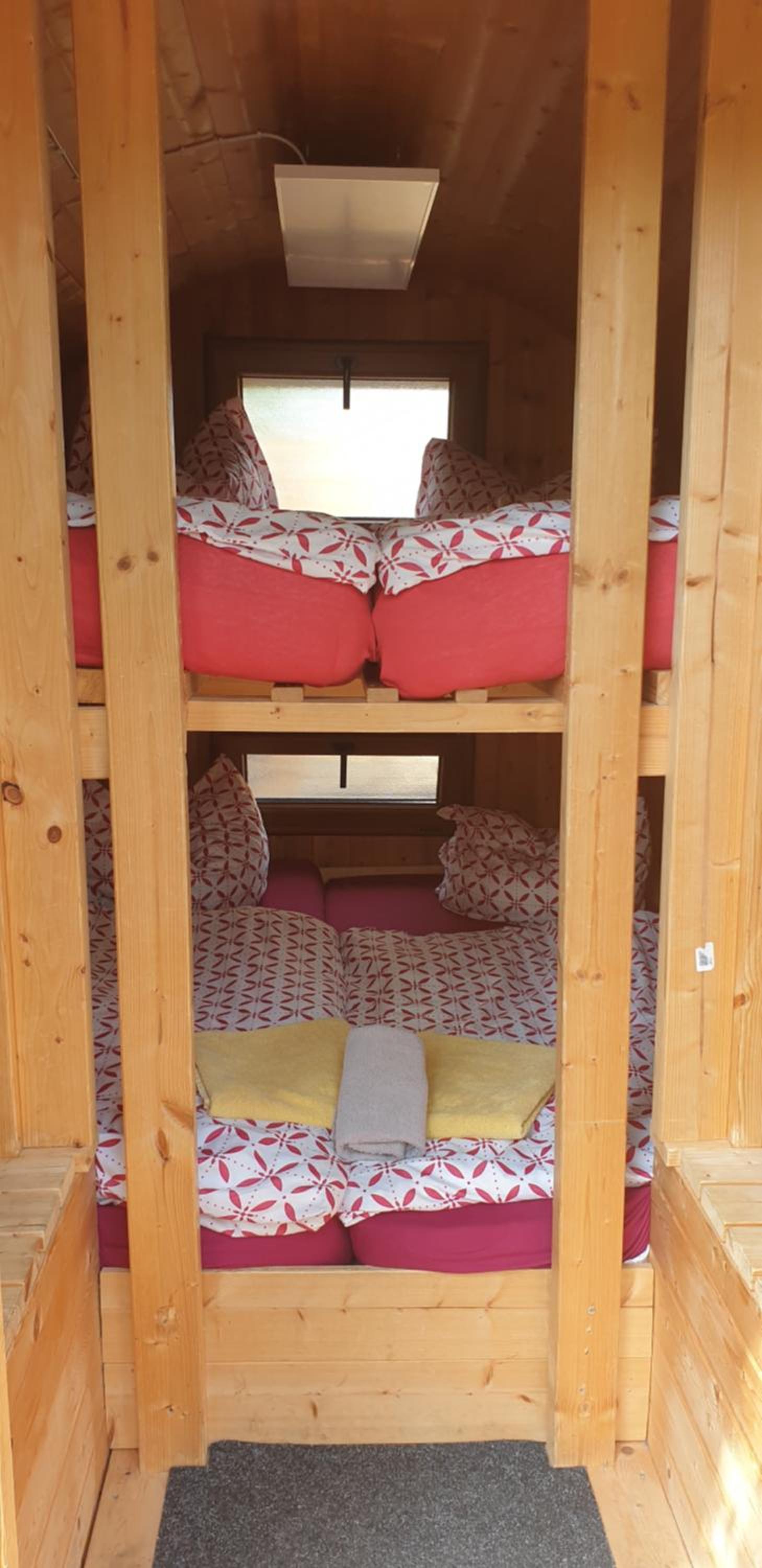 Double Room with Shared Bathroom photo 3