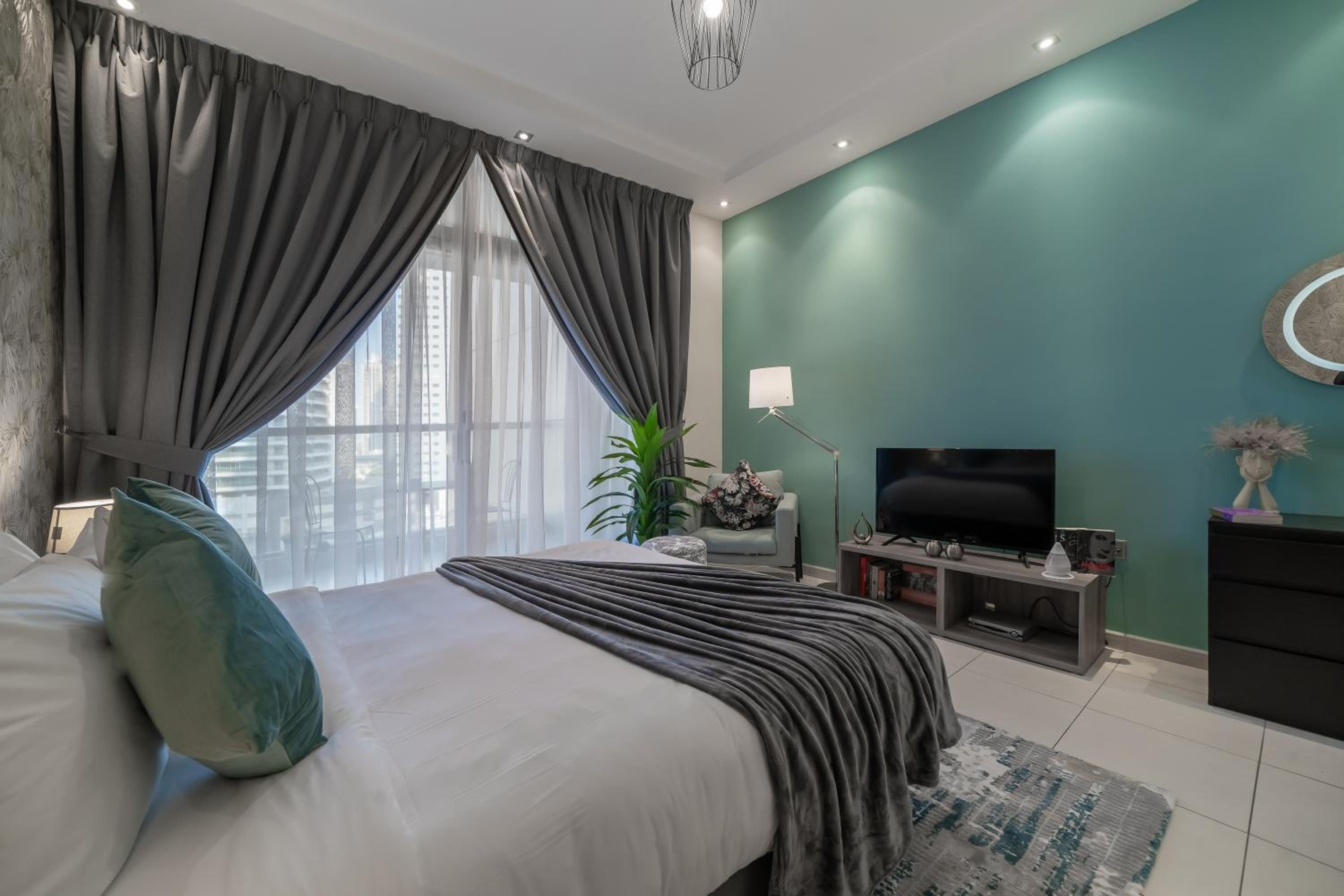 Studio Apartment photo 1