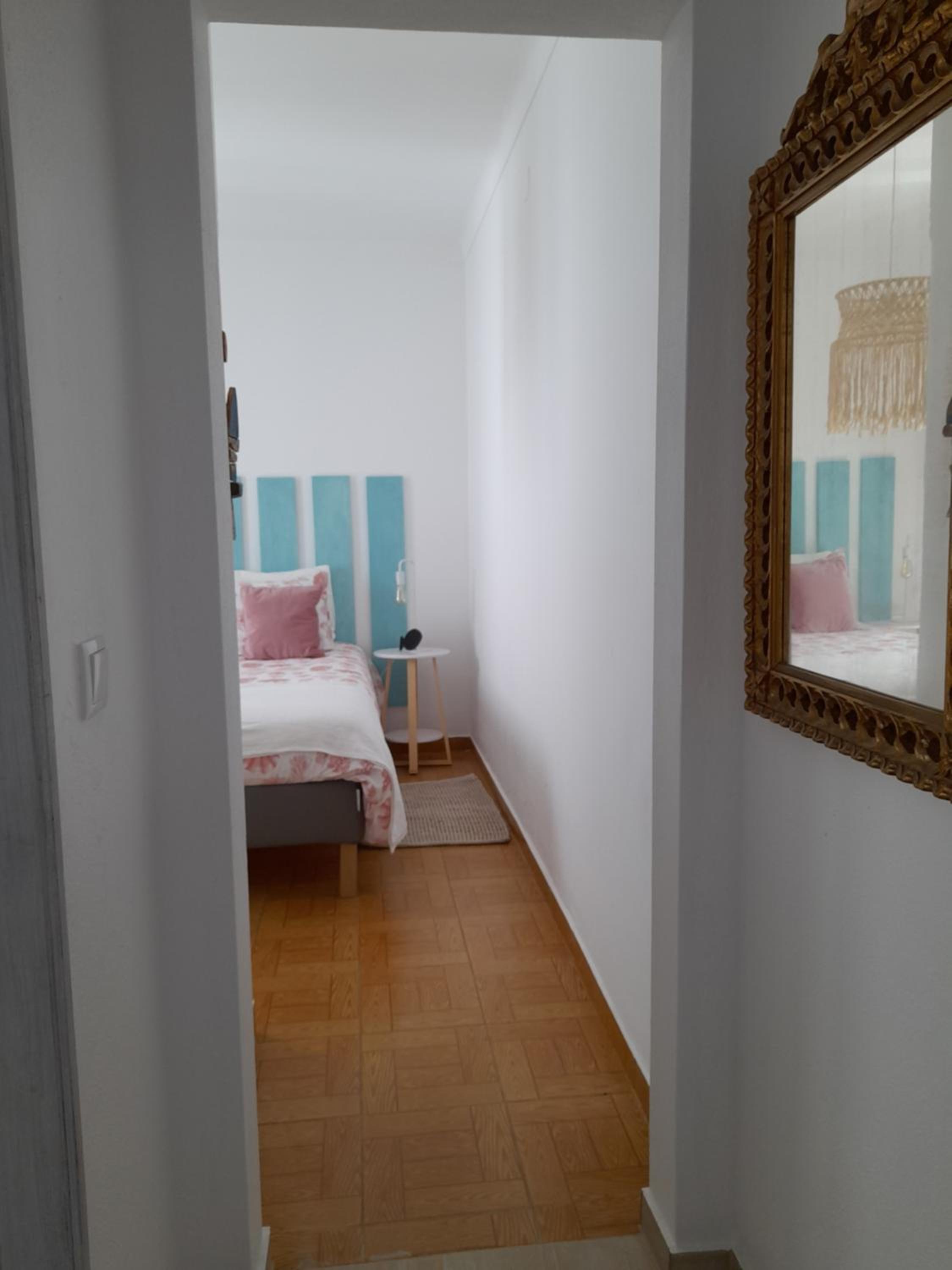 Double Room with Private Bathroom - Photo 7