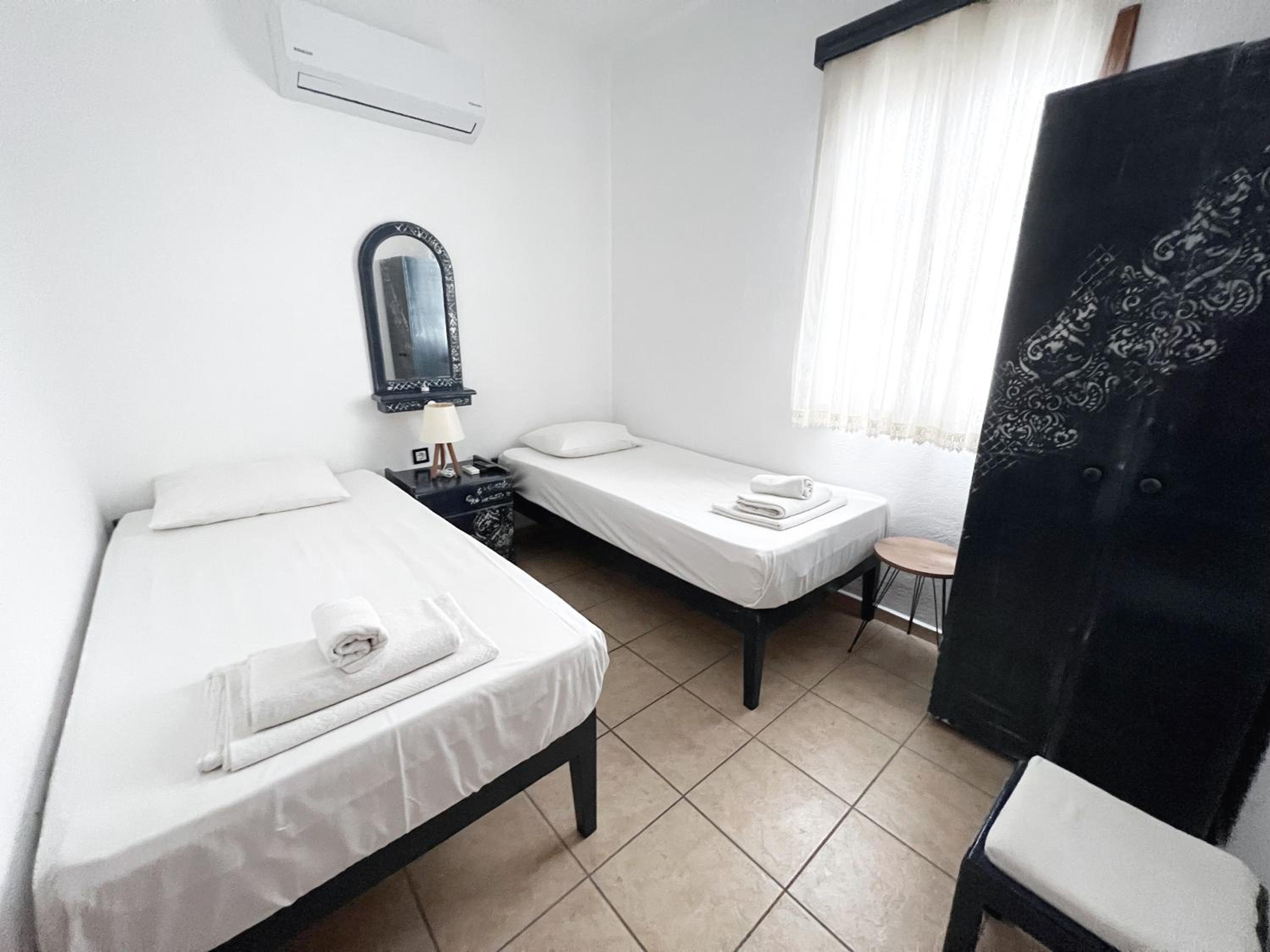Double Or Twin Room With Bathroom photo 3