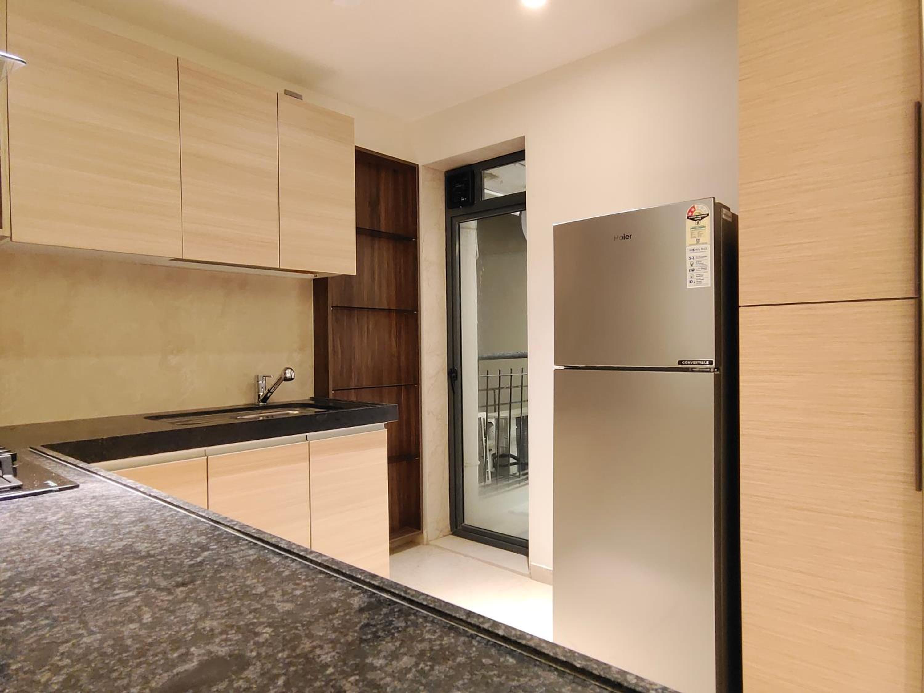 One-Bedroom Apartment - Photo 2