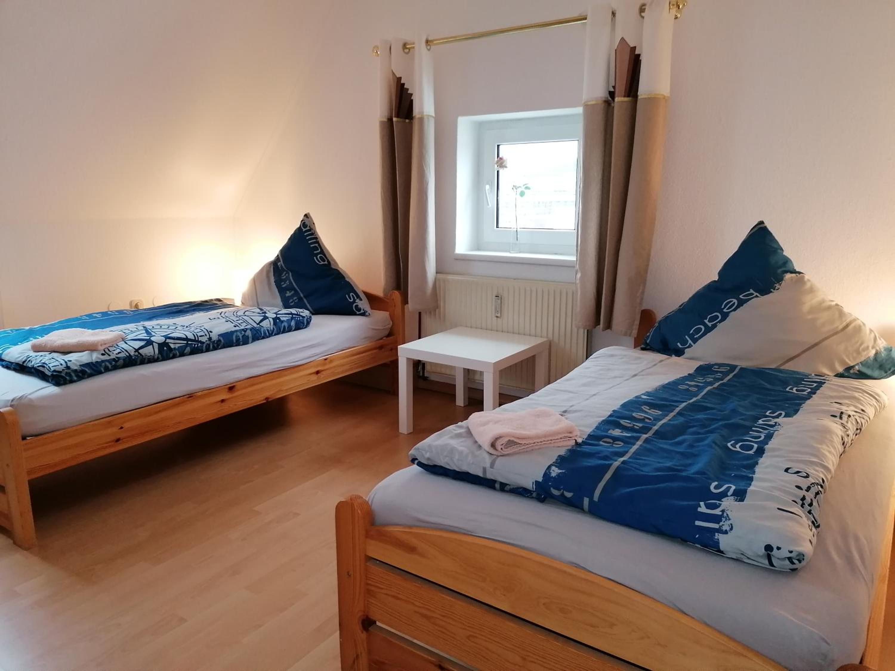 Standard Twin Room with Shared Bathroom photo 2