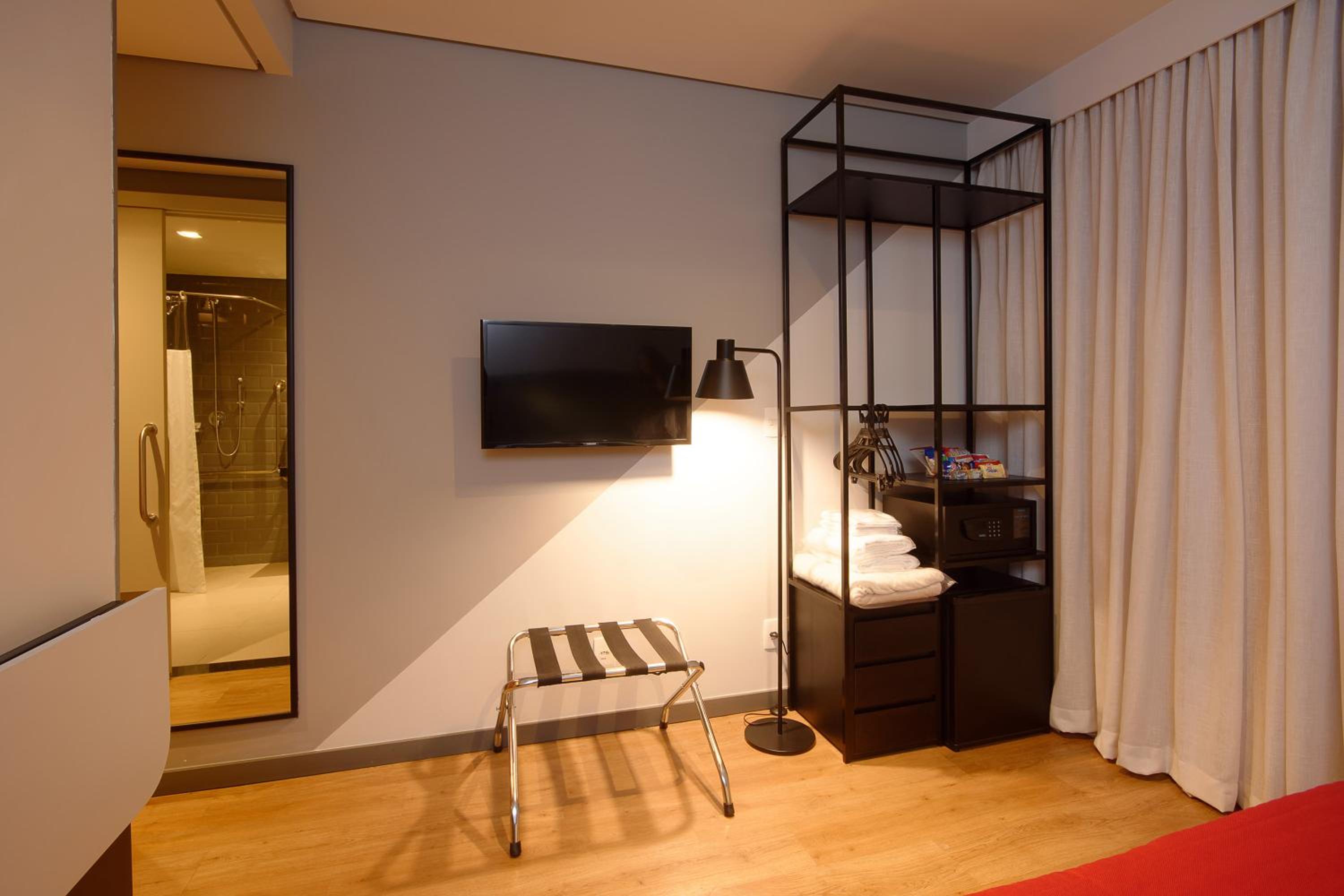 Double Room - Disability Access thumbnail 5