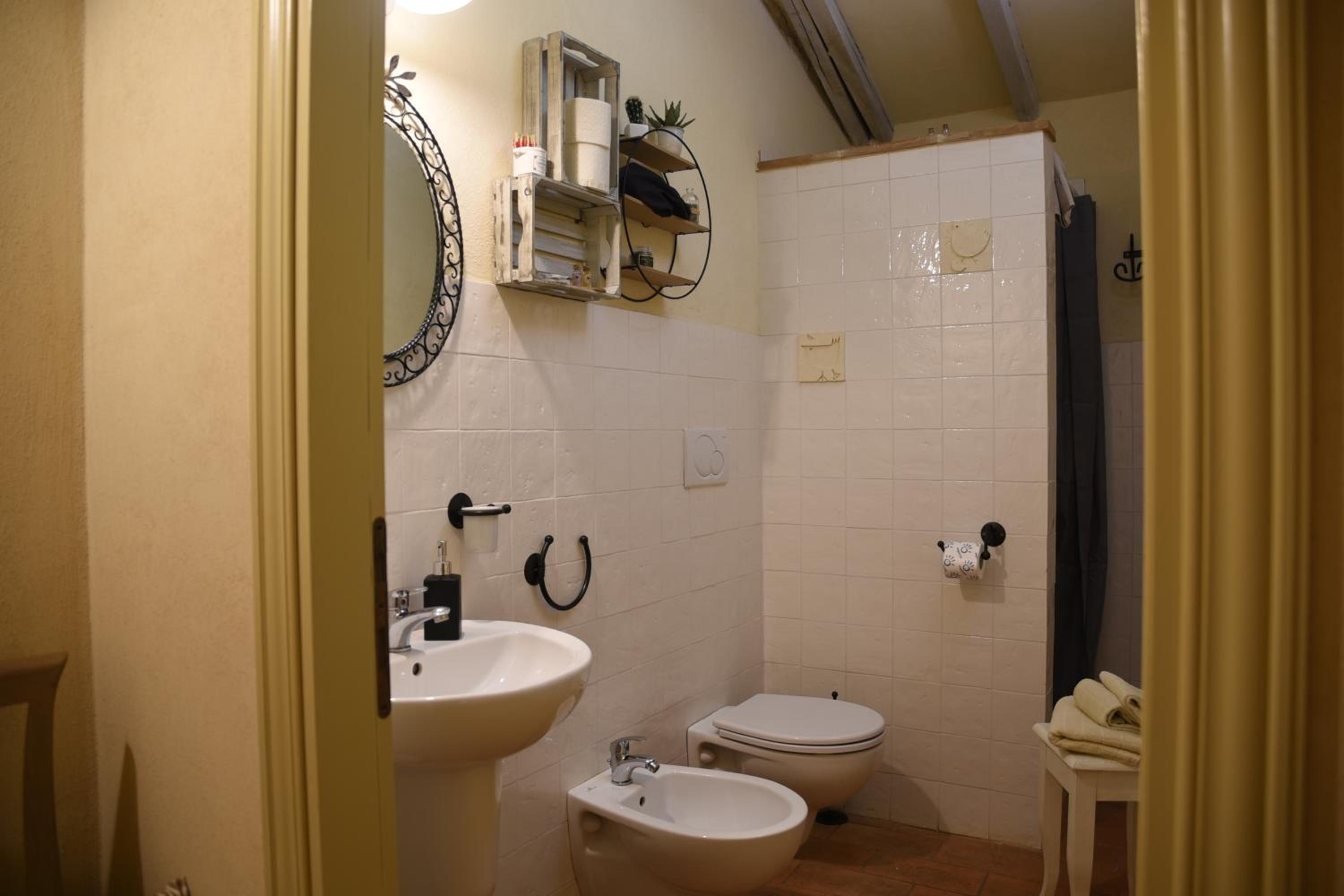 Double Room with Private Bathroom photo 3