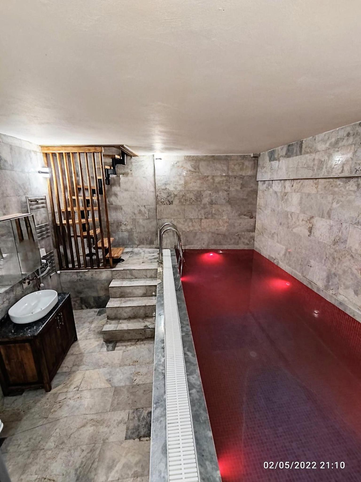 Suite with Private Pool - Photo 8