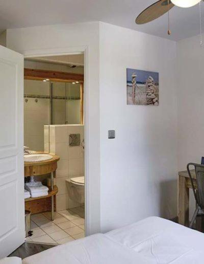 Double Room - Photo 5
