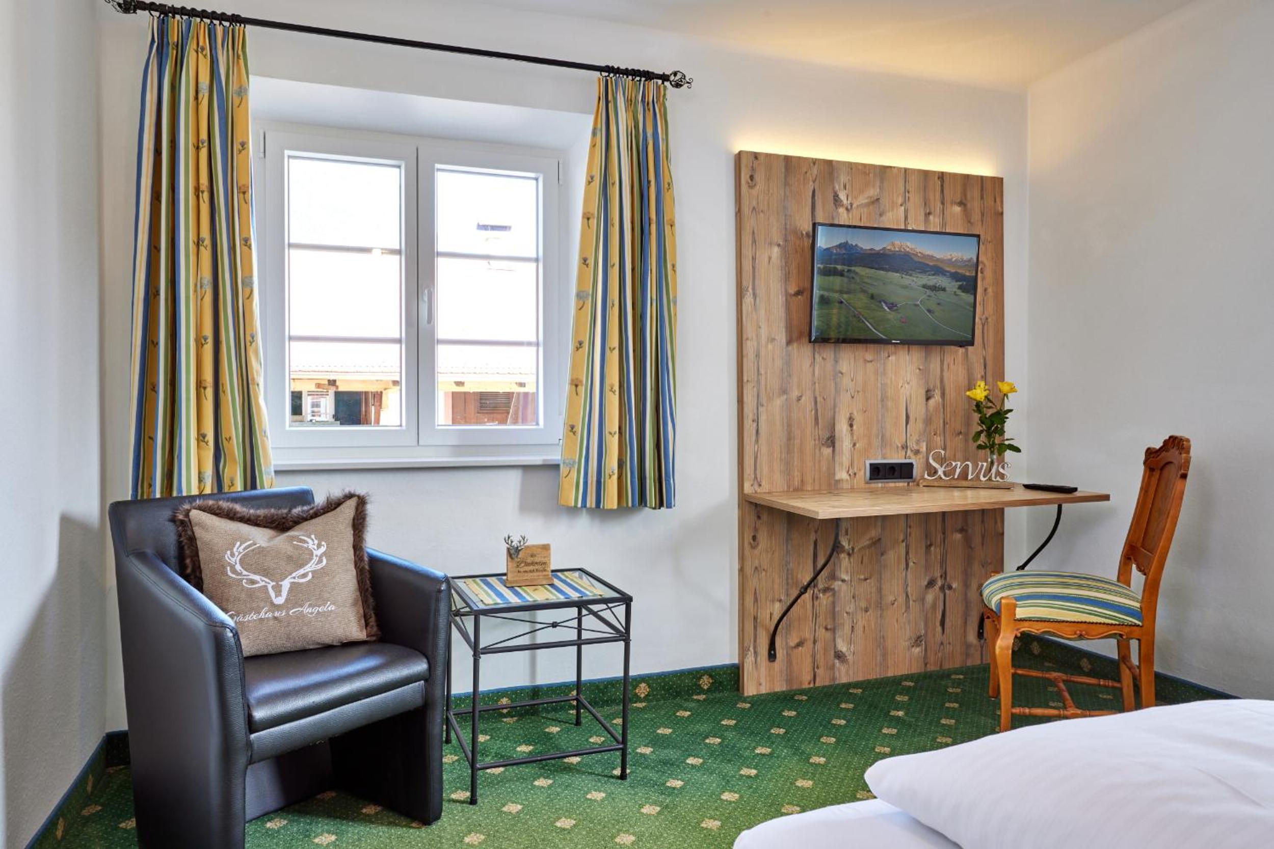 Double Room with Private Bathroom photo 3