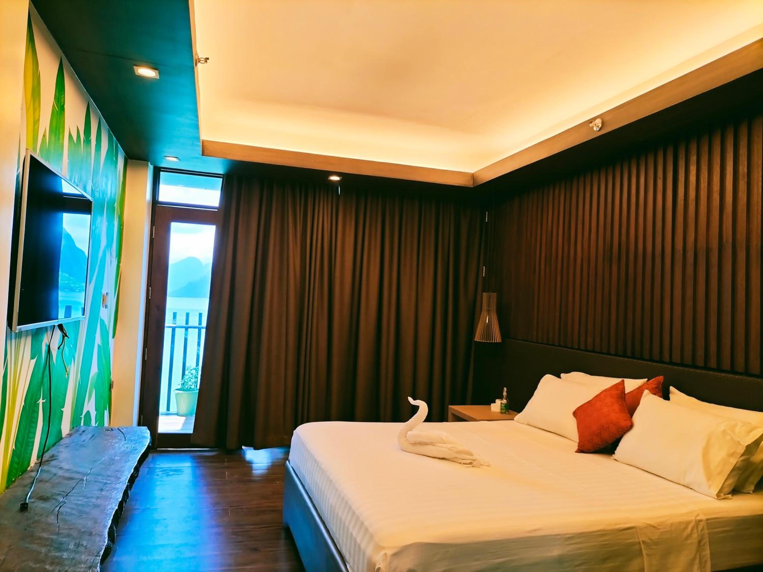 Deluxe Queen Room photo 2