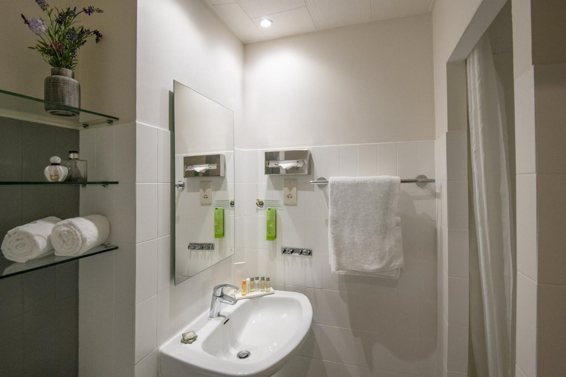 Superior Room - Photo 10