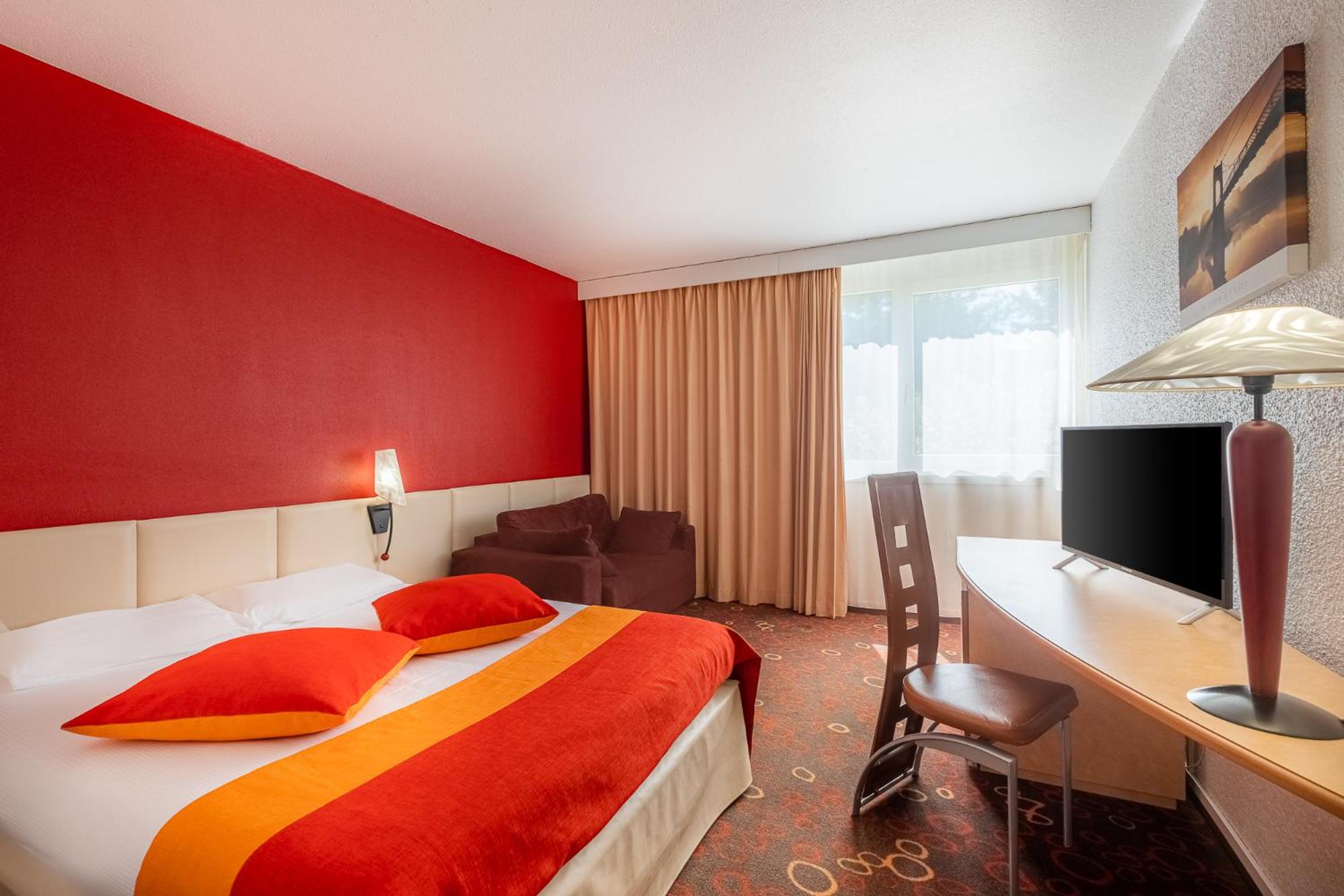 Standard Triple Room - Photo 1