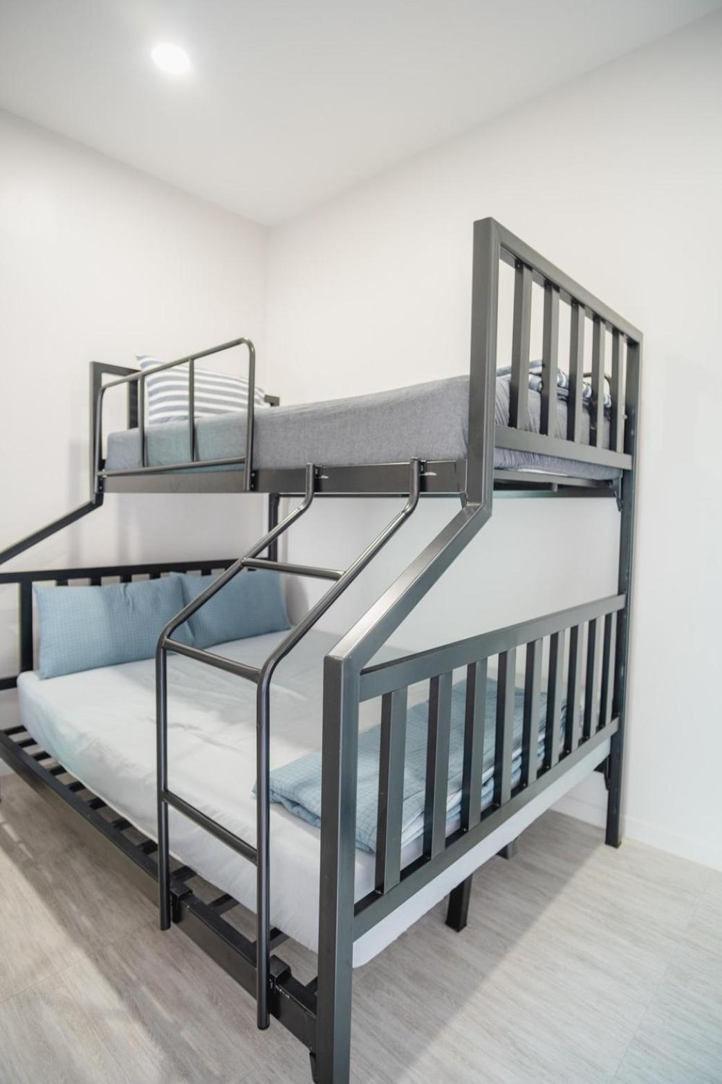 Three-Bedroom Villa - Photo 17