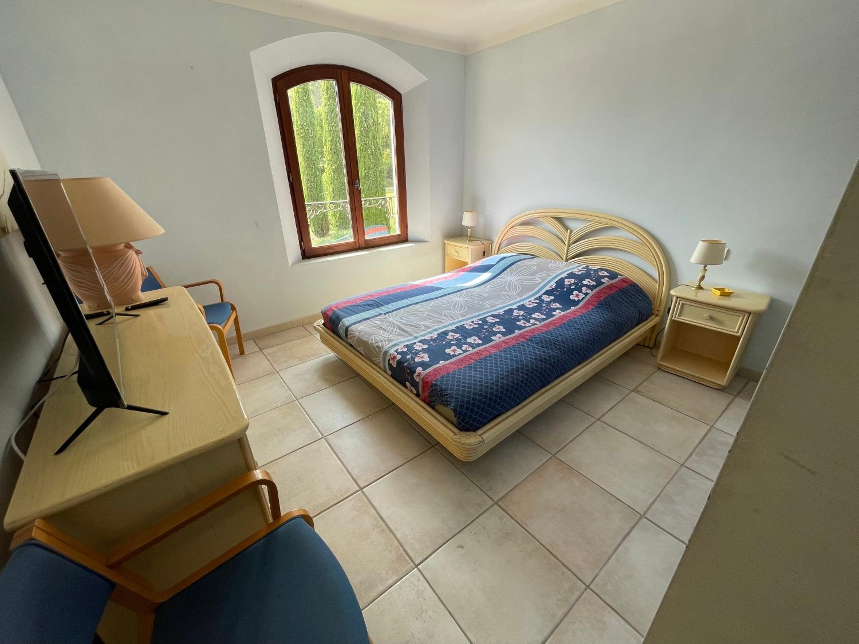 Deluxe Double Room with Shower - Photo 1