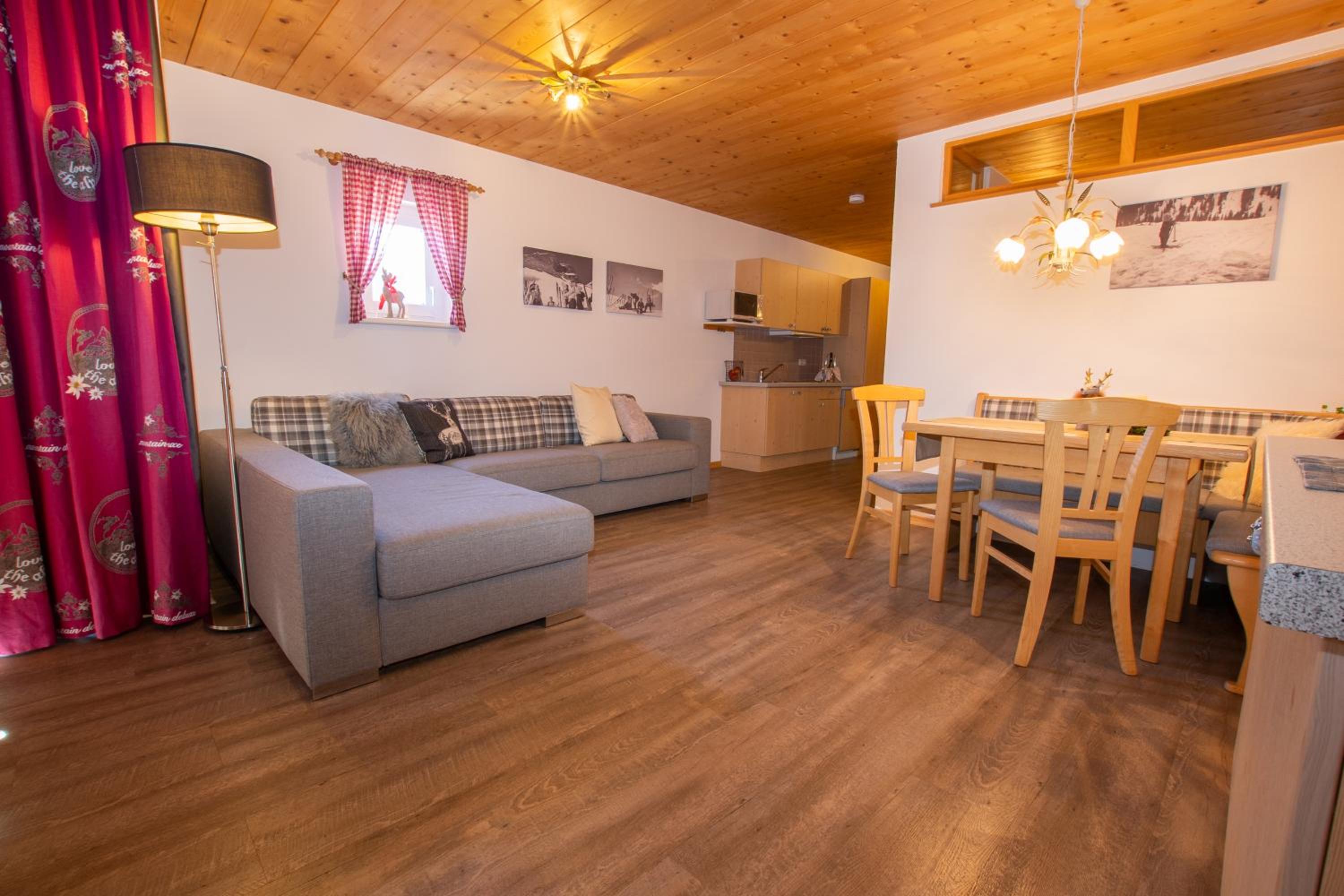 One-Bedroom Apartment - Annex photo 2