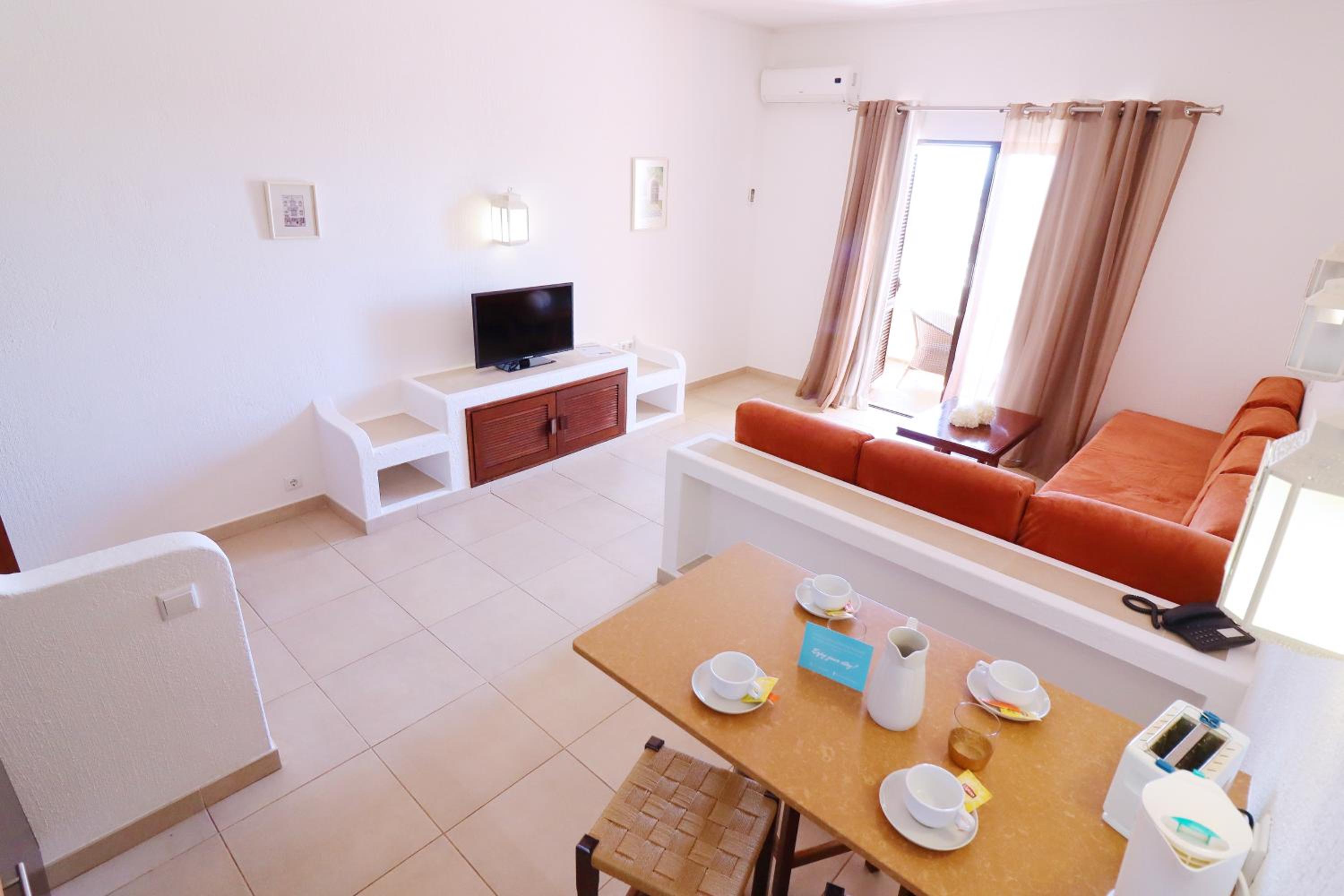 Superior One-Bedroom Apartment