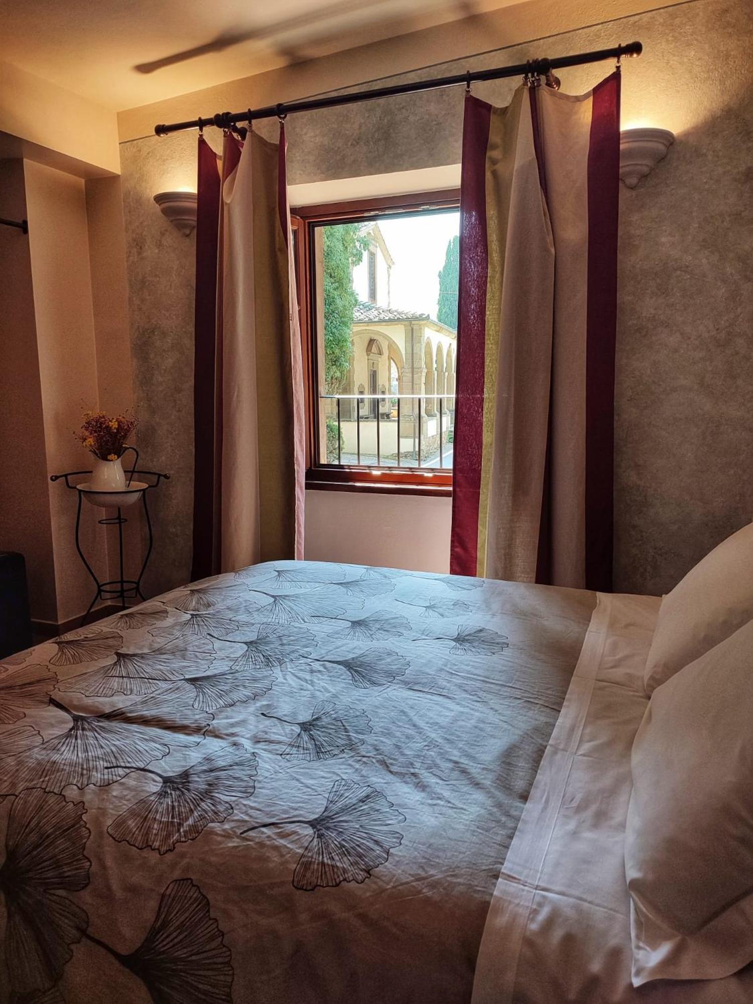 Double Room with Private Bathroom photo 1