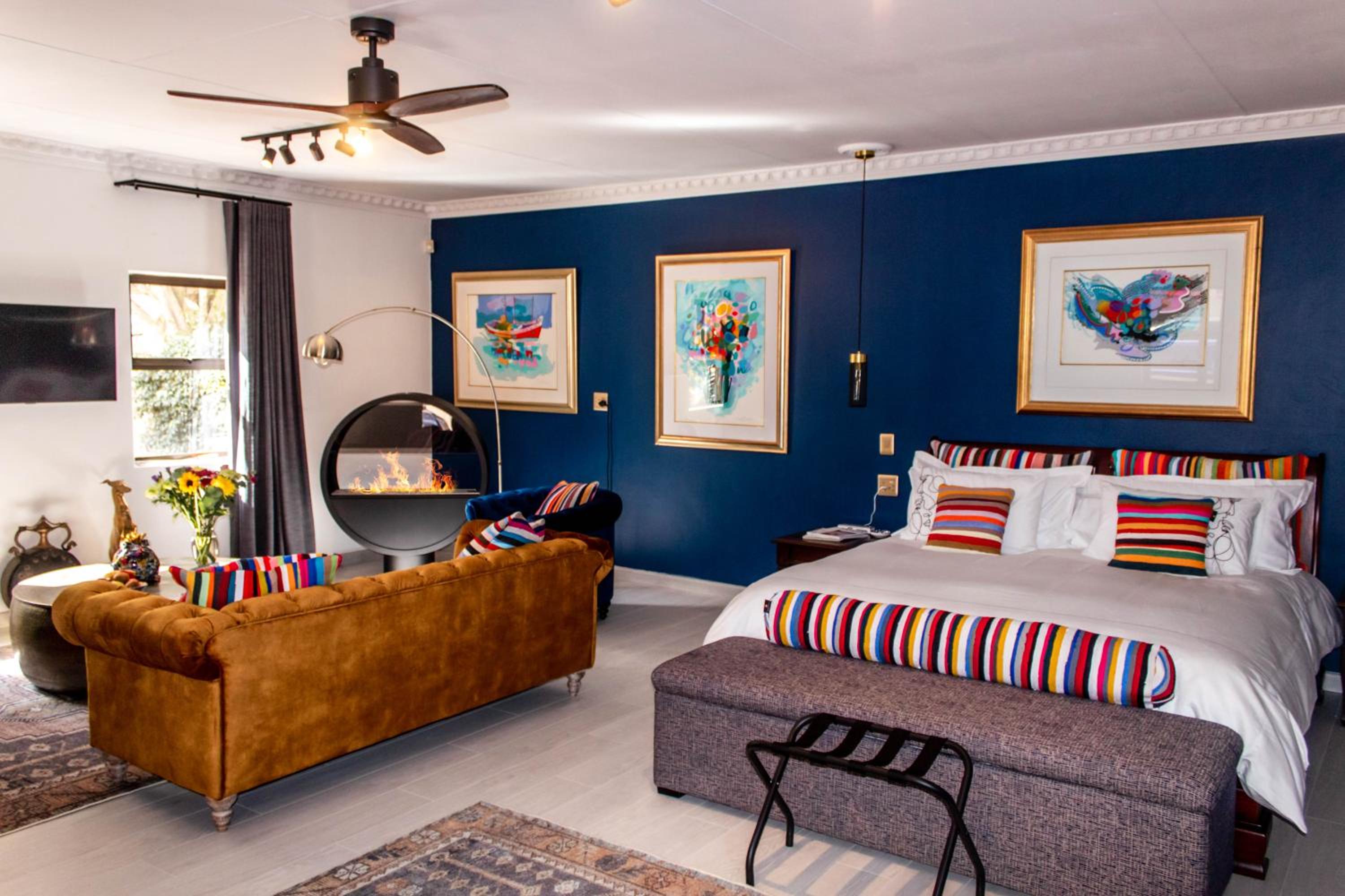 Deluxe King Suite - Photo 1