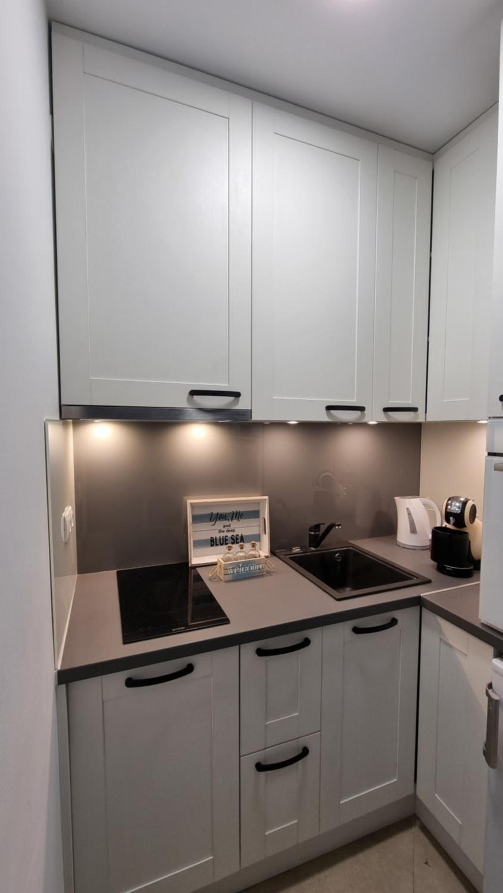 One-Bedroom Apartment - Photo 32