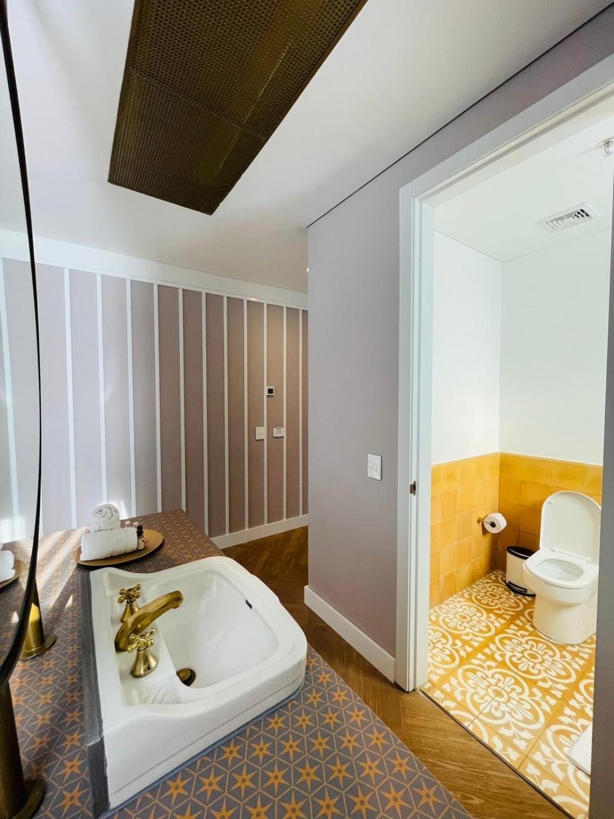 1 King Bed-Suite Studio  - Photo 4