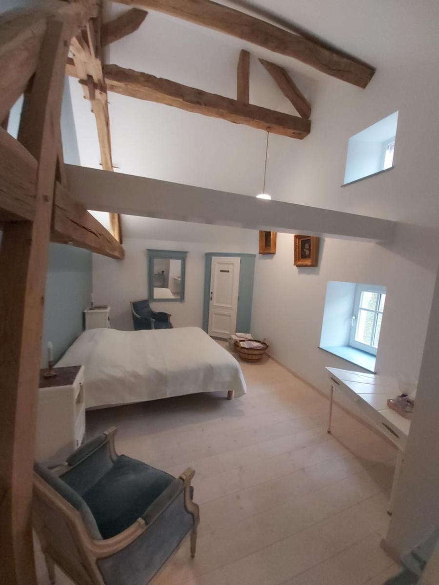 Double Room with Private Bathroom - Photo 3