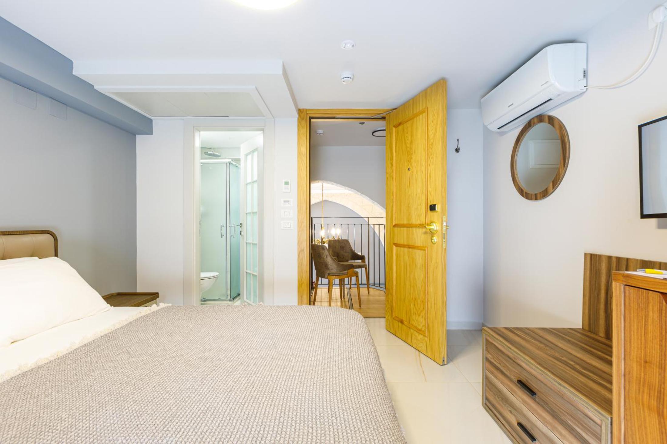 Classic Double Room - Photo 6