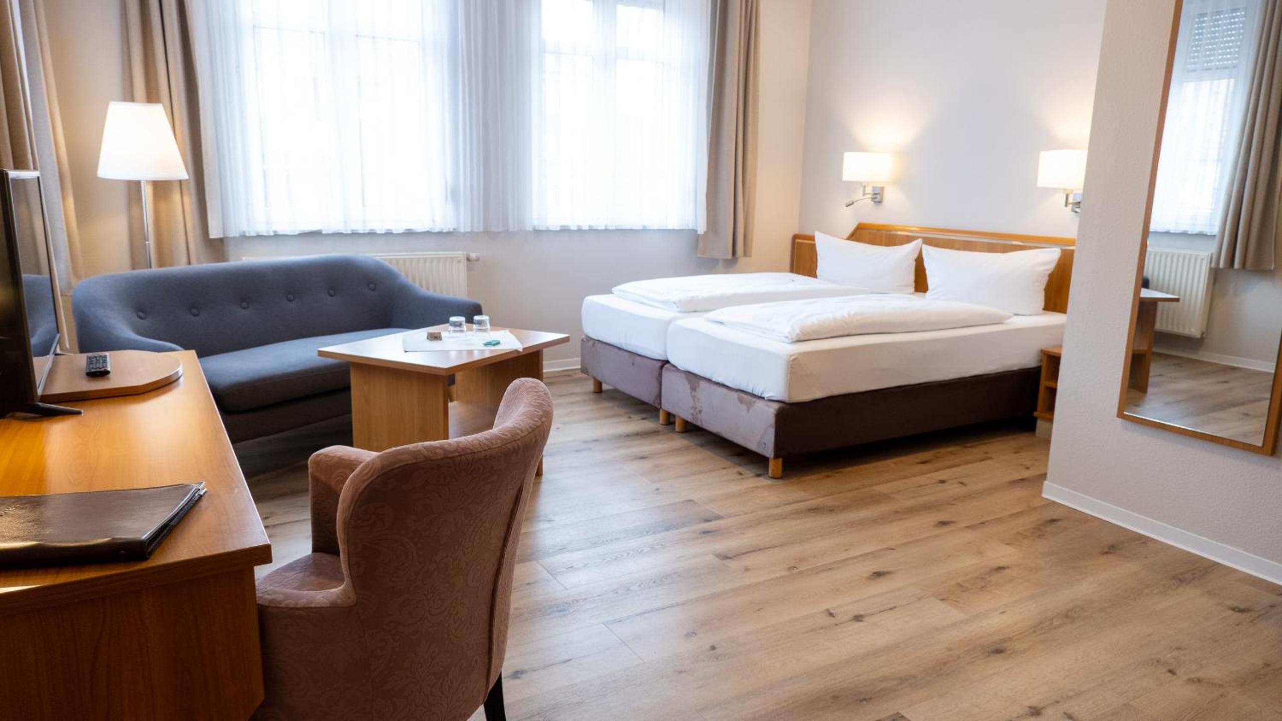 Double Room - Photo 3