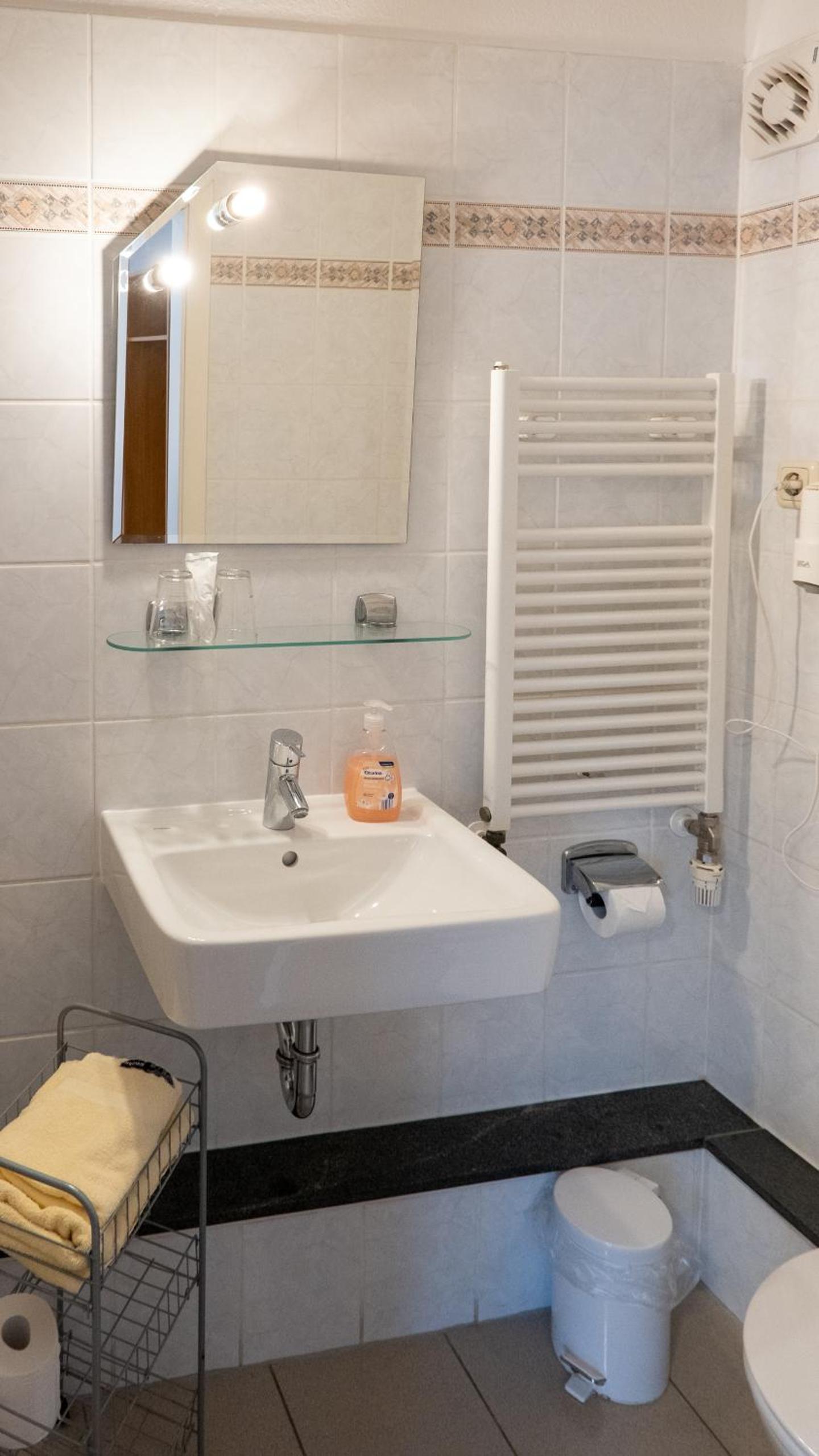 Double Room - Photo 4