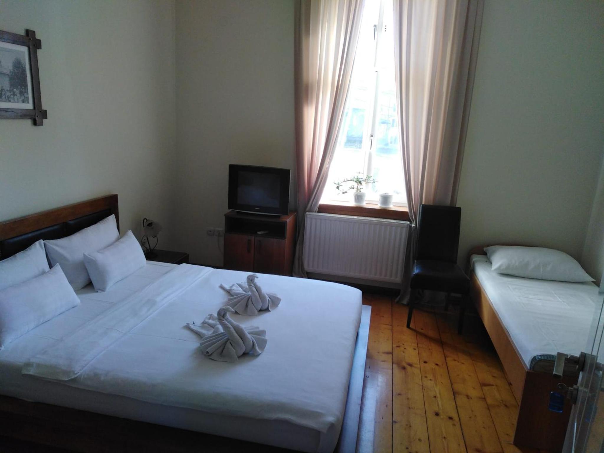 Deluxe Triple Room photo 2