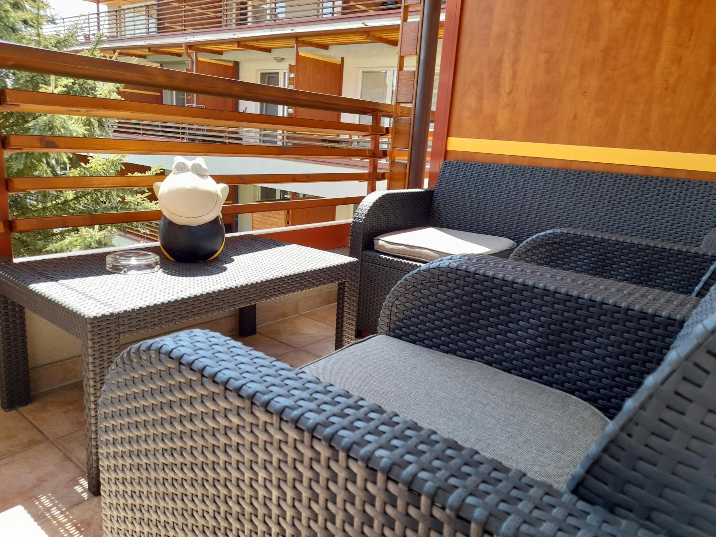 Apartment with Balcony - Photo 10